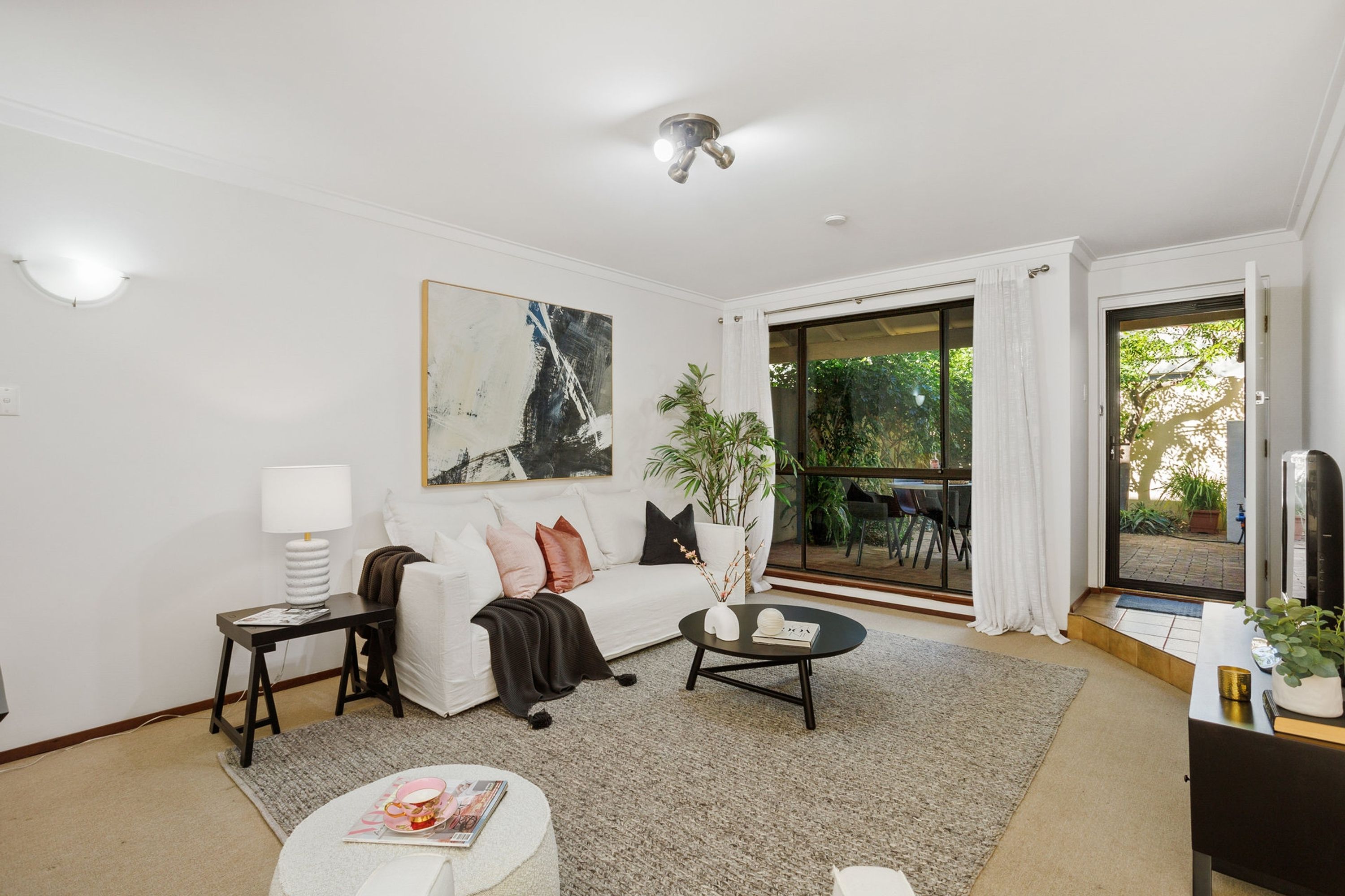 2/2/1 May Avenue, Subiaco - Thumbnail 2