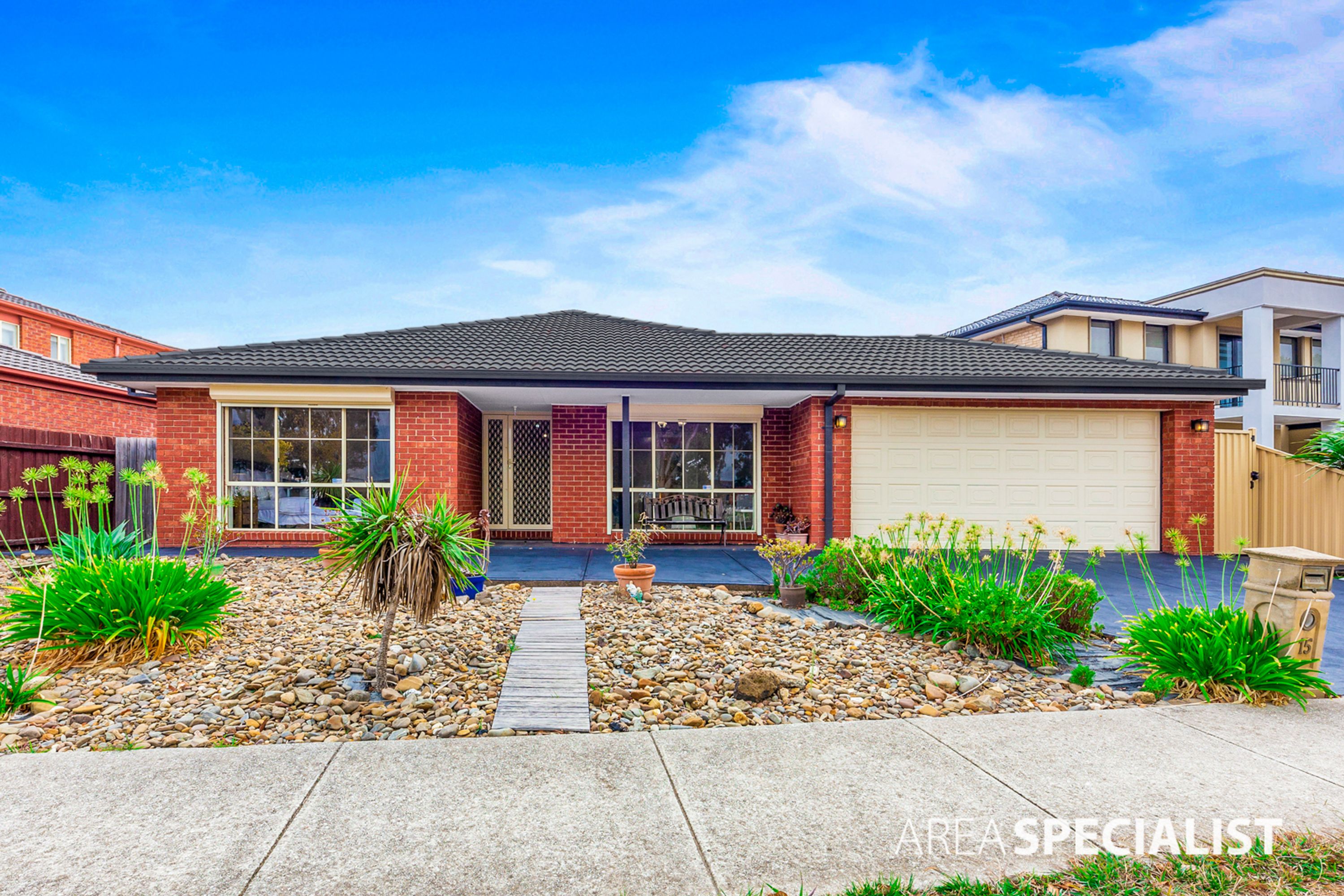 15 Santa Cruz Boulevard, Roxburgh Park VIC 3064, Roxburgh Park - Thumbnail 2