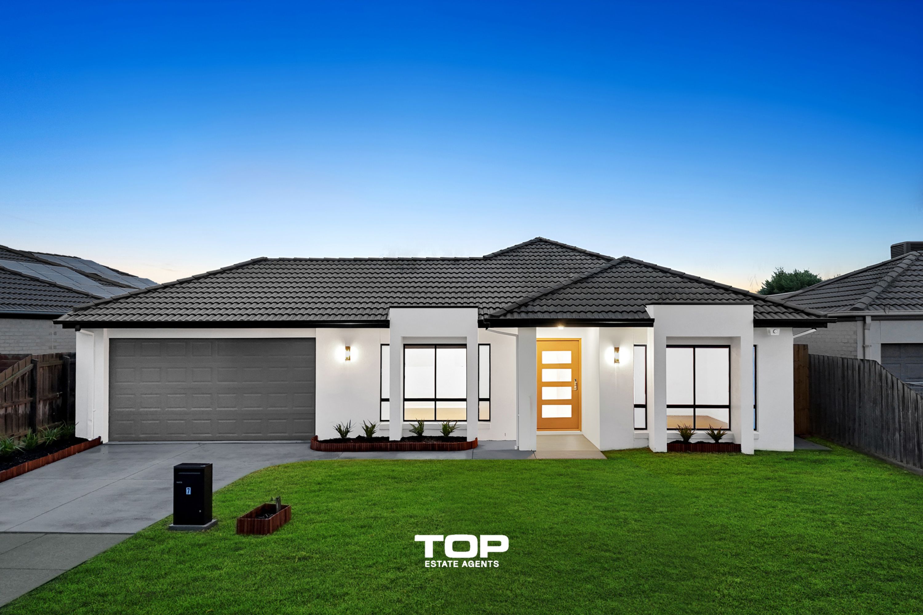 7 Hal Porter Terrace, Lynbrook - Image 1