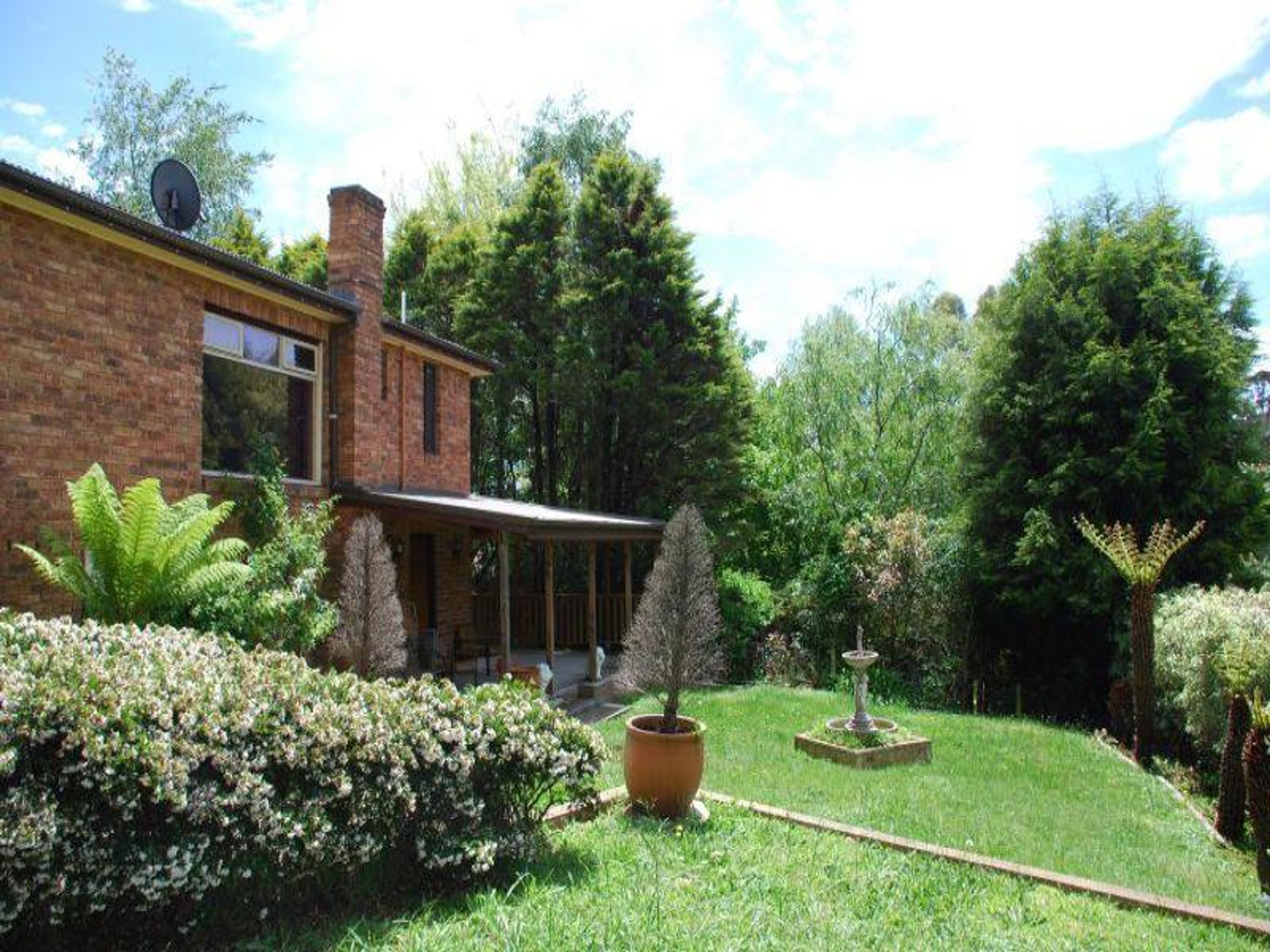 11 Bowling Green Ave, Katoomba - Thumbnail 3