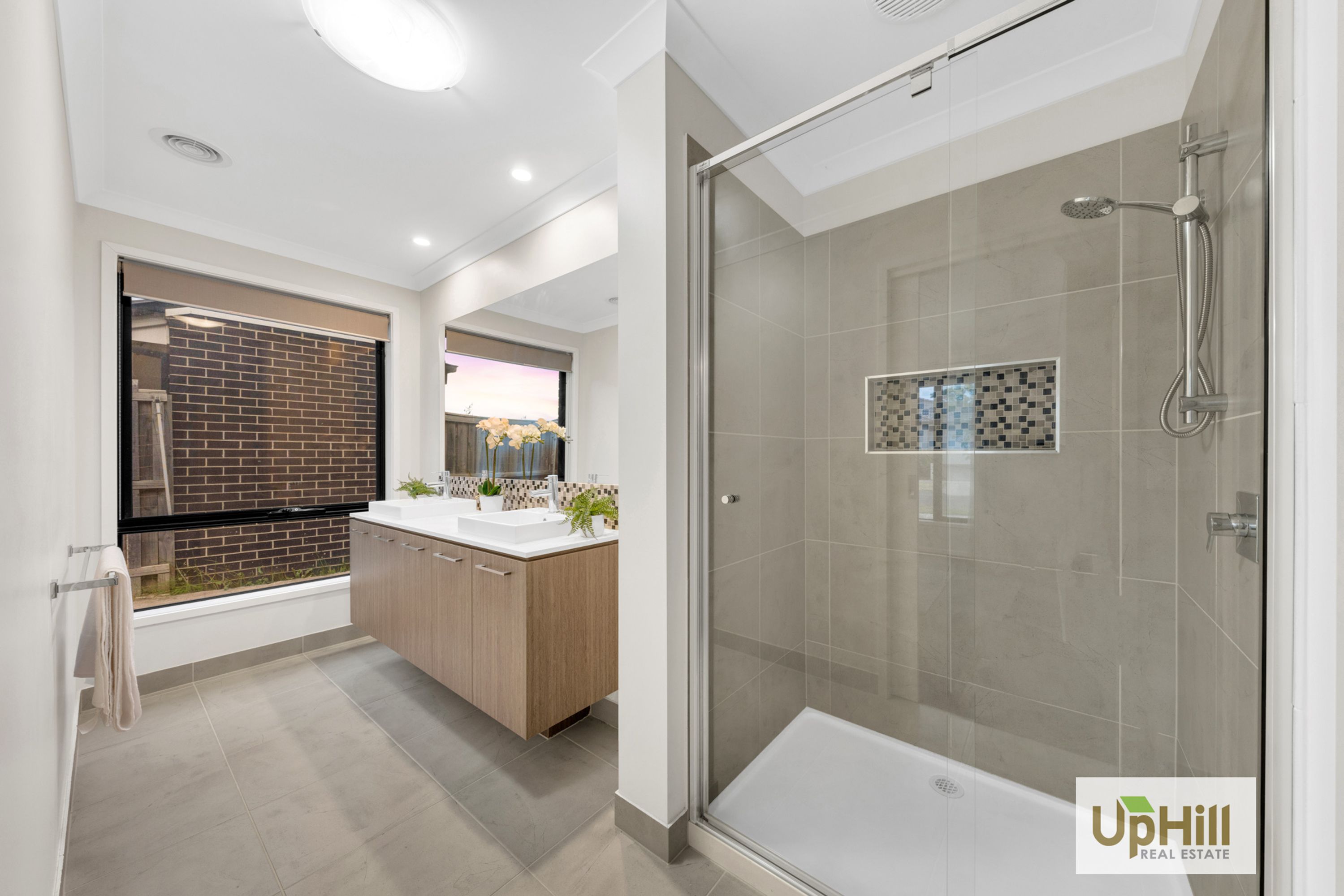 4 Hollybush Avenue, Clyde - Thumbnail 6