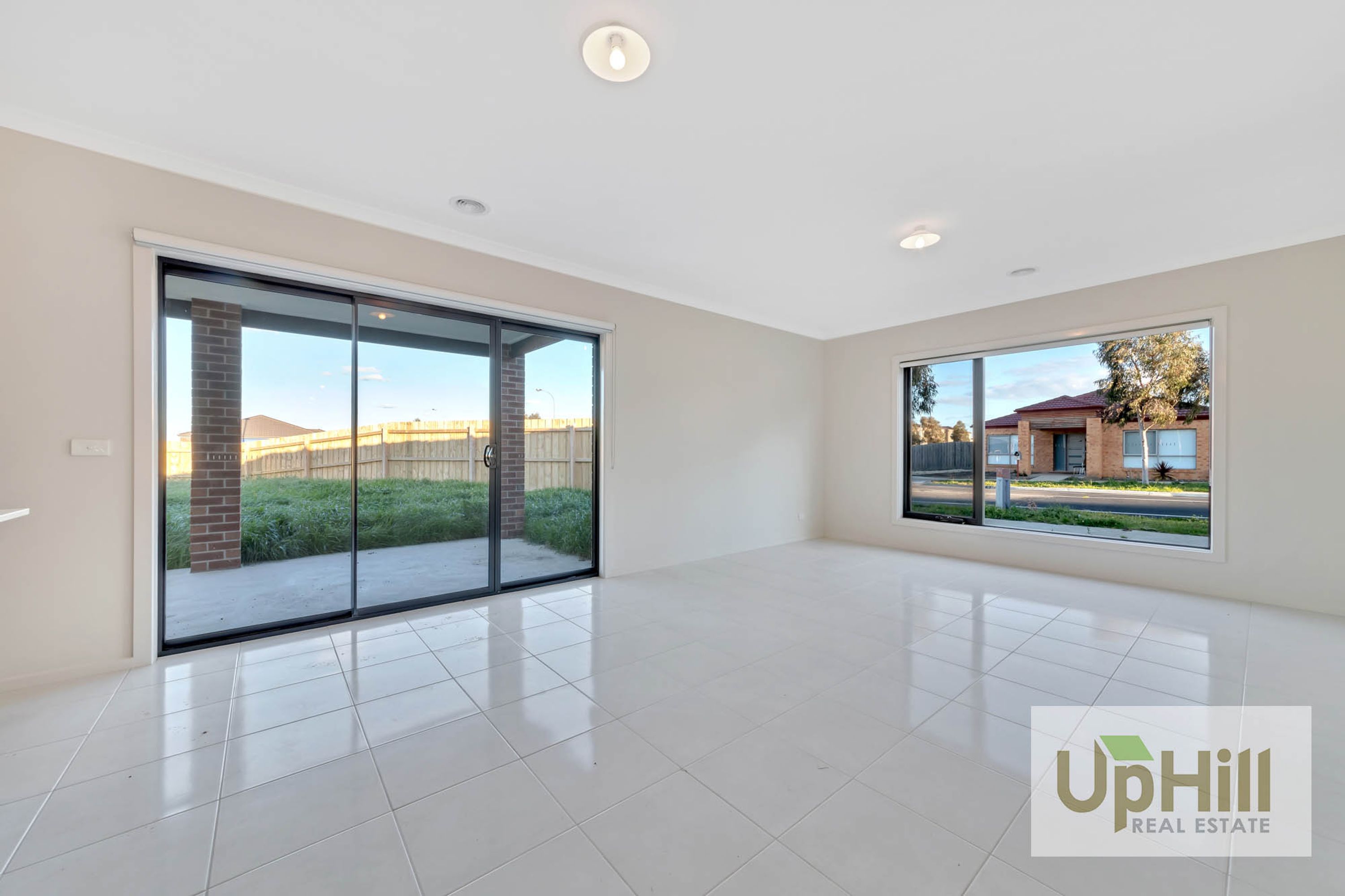 2 Maserati way, Cranbourne East - Thumbnail 3