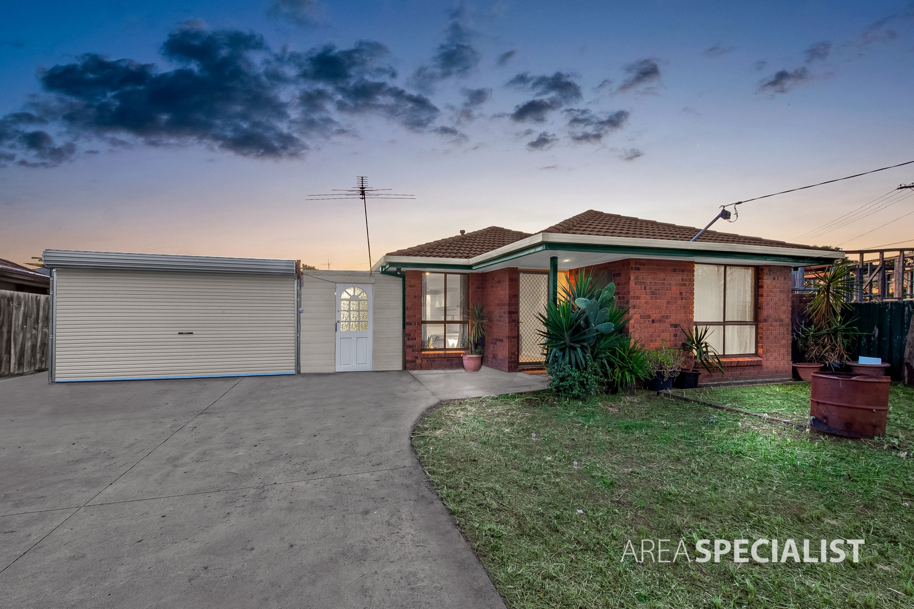 4 Troups Road, Rockbank VIC 3335, Rockbank - Thumbnail 2