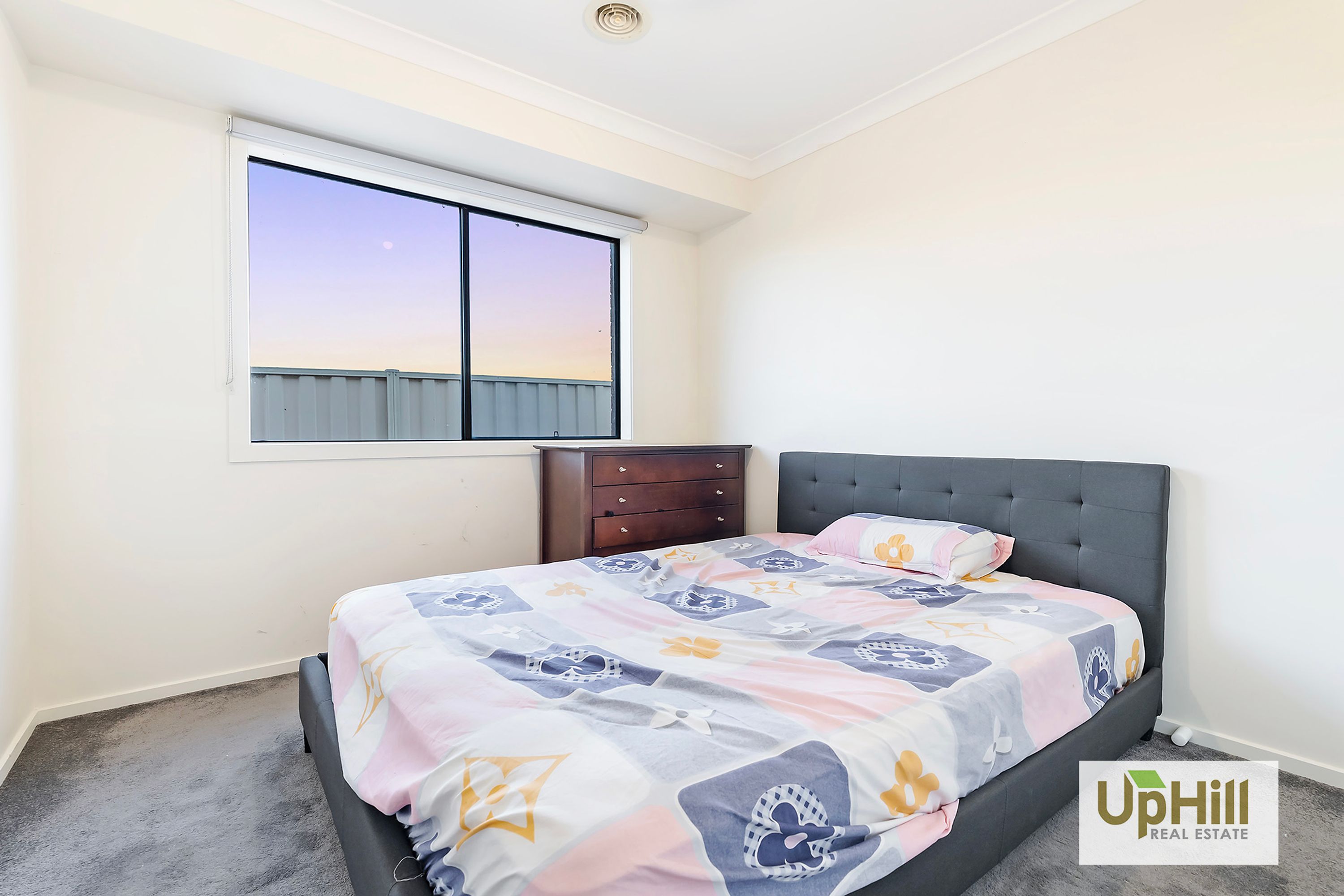 98 Blue Horizons Way, Pakenham - Thumbnail 8