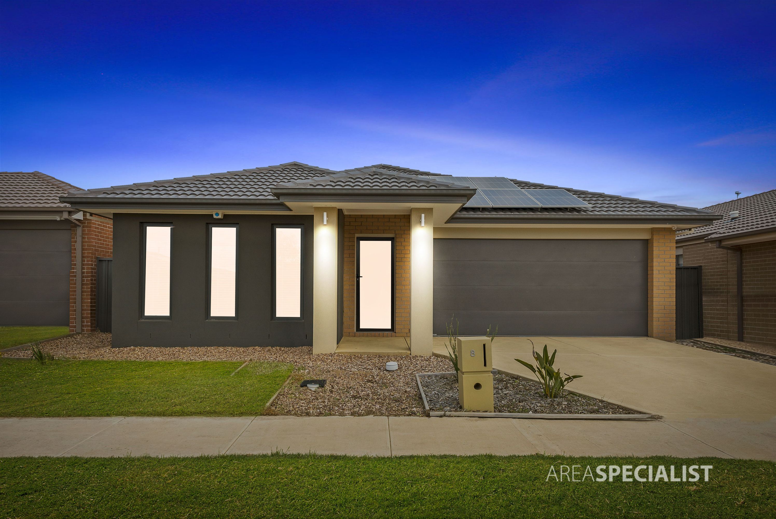 8 Gateau Drive, Werribee