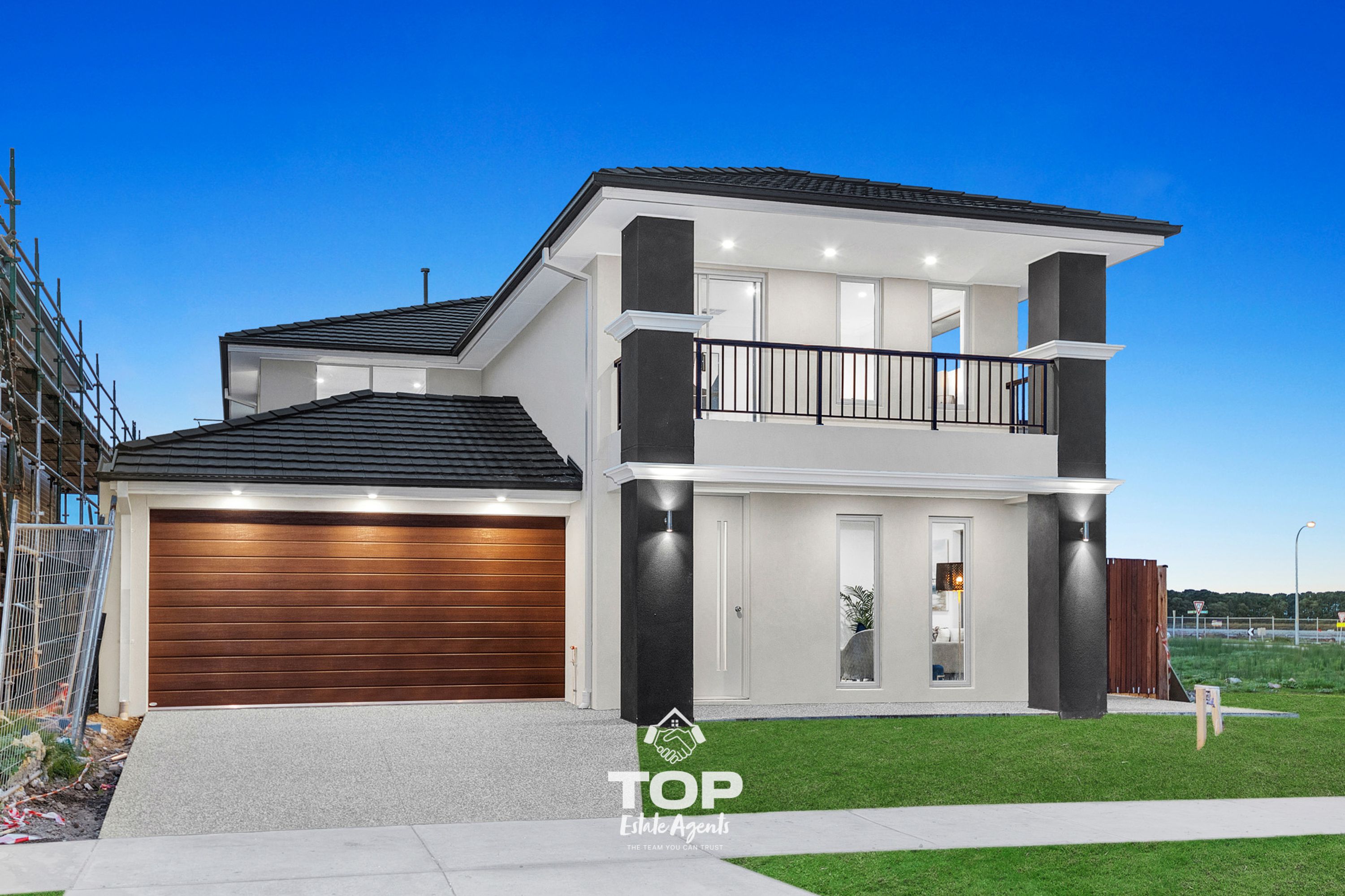 39 Bonza Circuit, Clyde North - Thumbnail 2