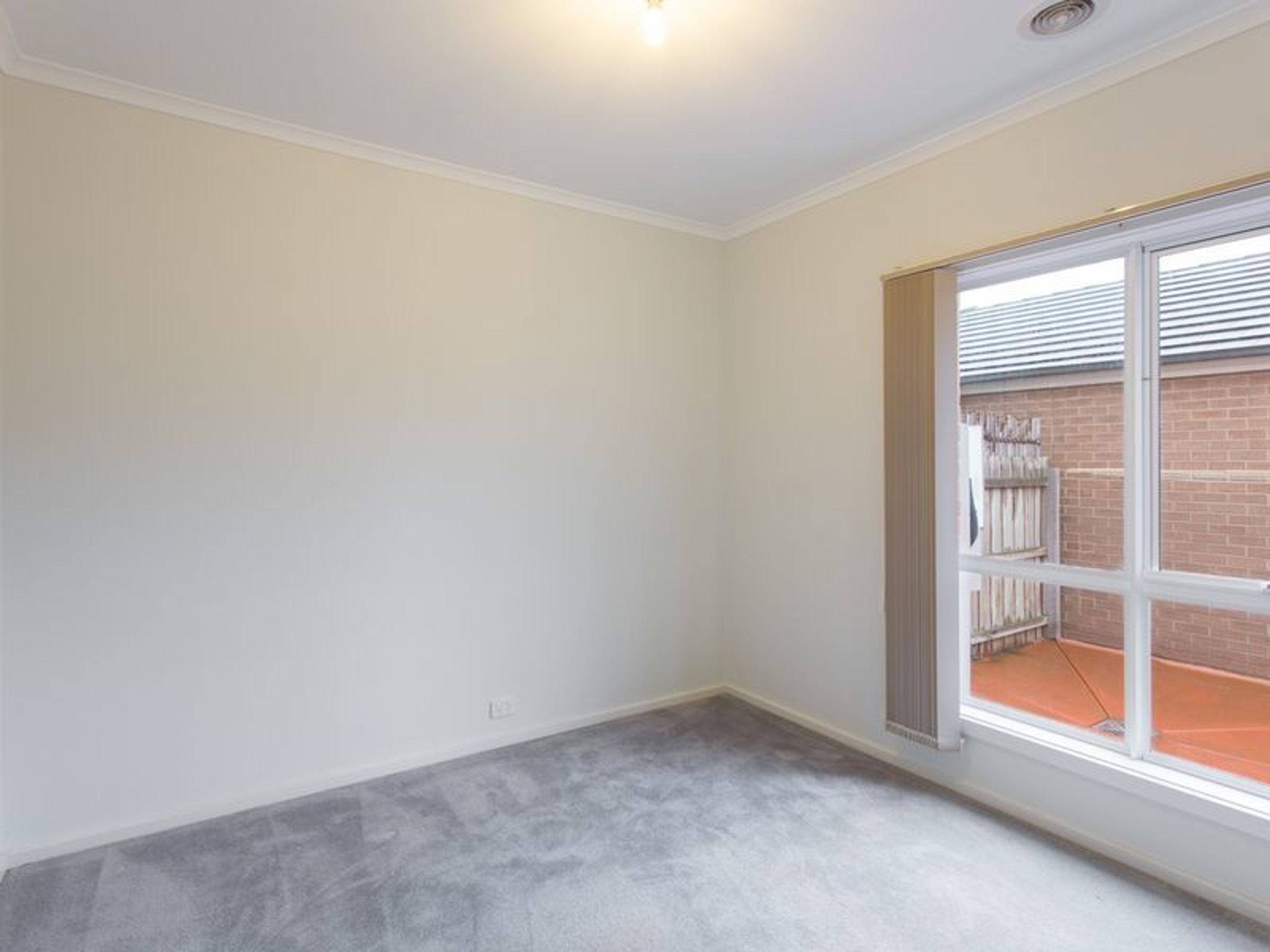 6 Dunk Crescent, Bonbeach - Thumbnail 2