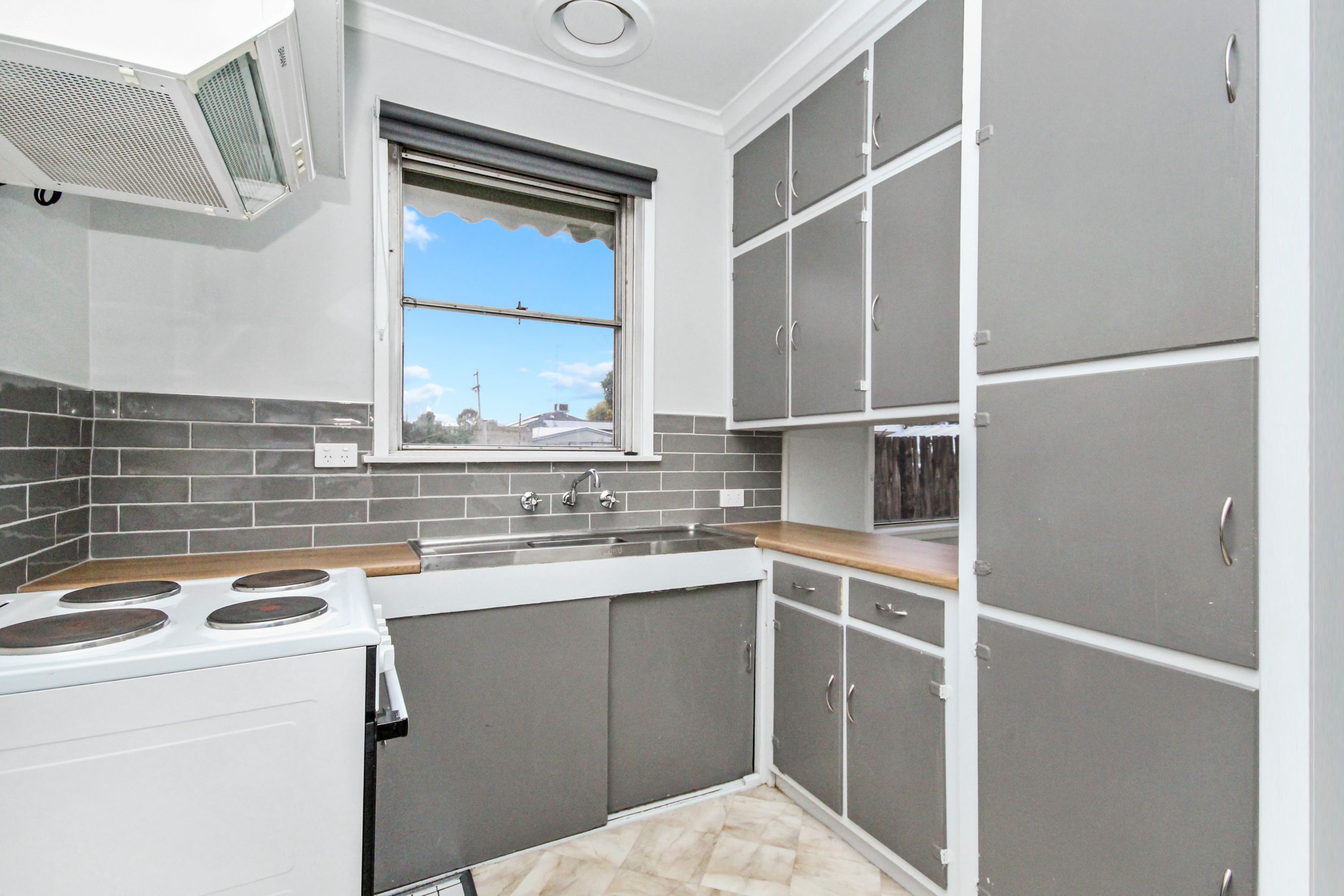 24 Winifred Street, Horsham VIC 3400, Horsham - Thumbnail 3