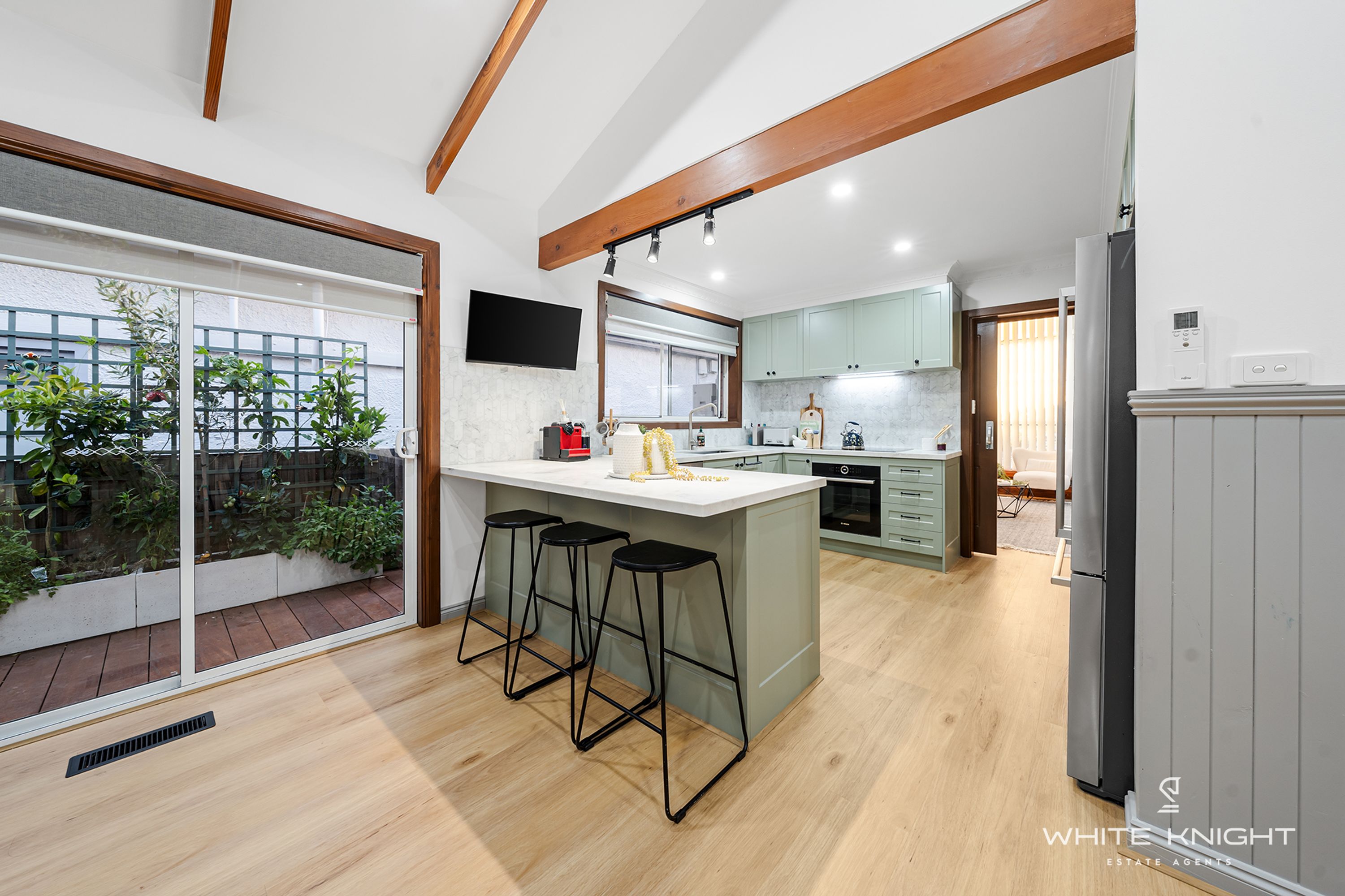 6 Station Place, Sunshine VIC 3020, Sunshine - Thumbnail 5