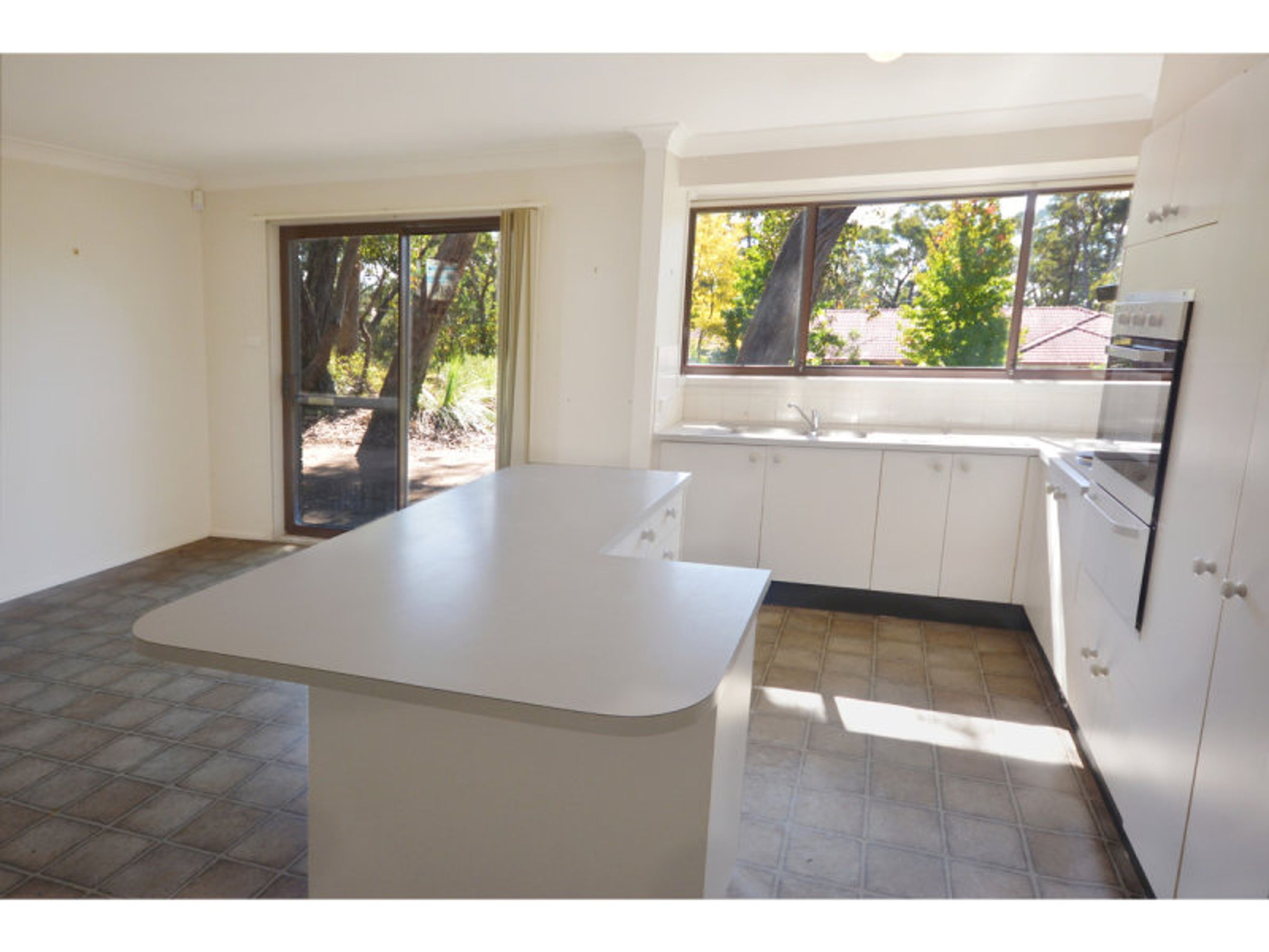 44 Seventh Avenue, Katoomba - Thumbnail 3