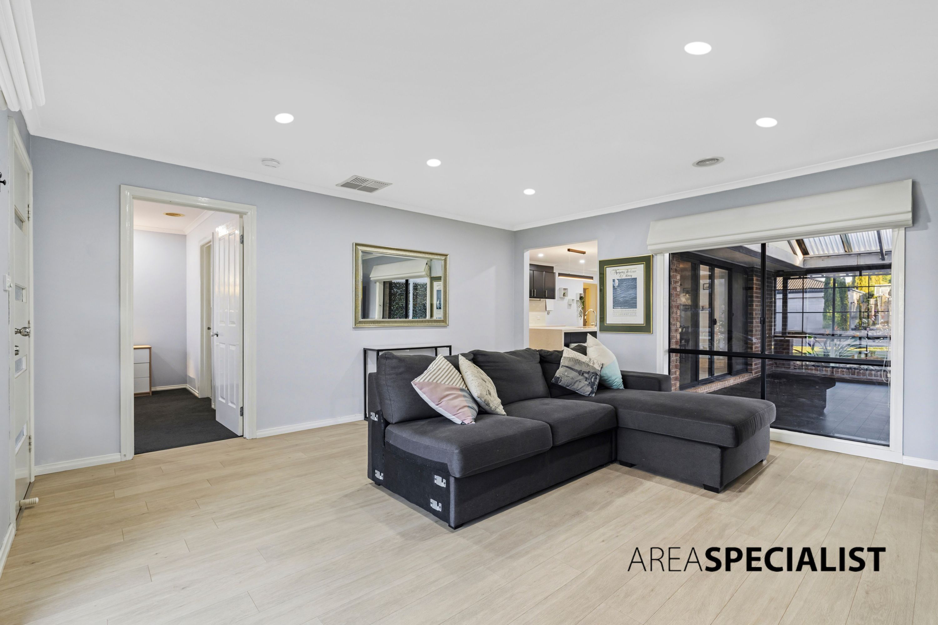 13 Tuscan Court, Lyndhurst, Lyndhurst - Thumbnail 3