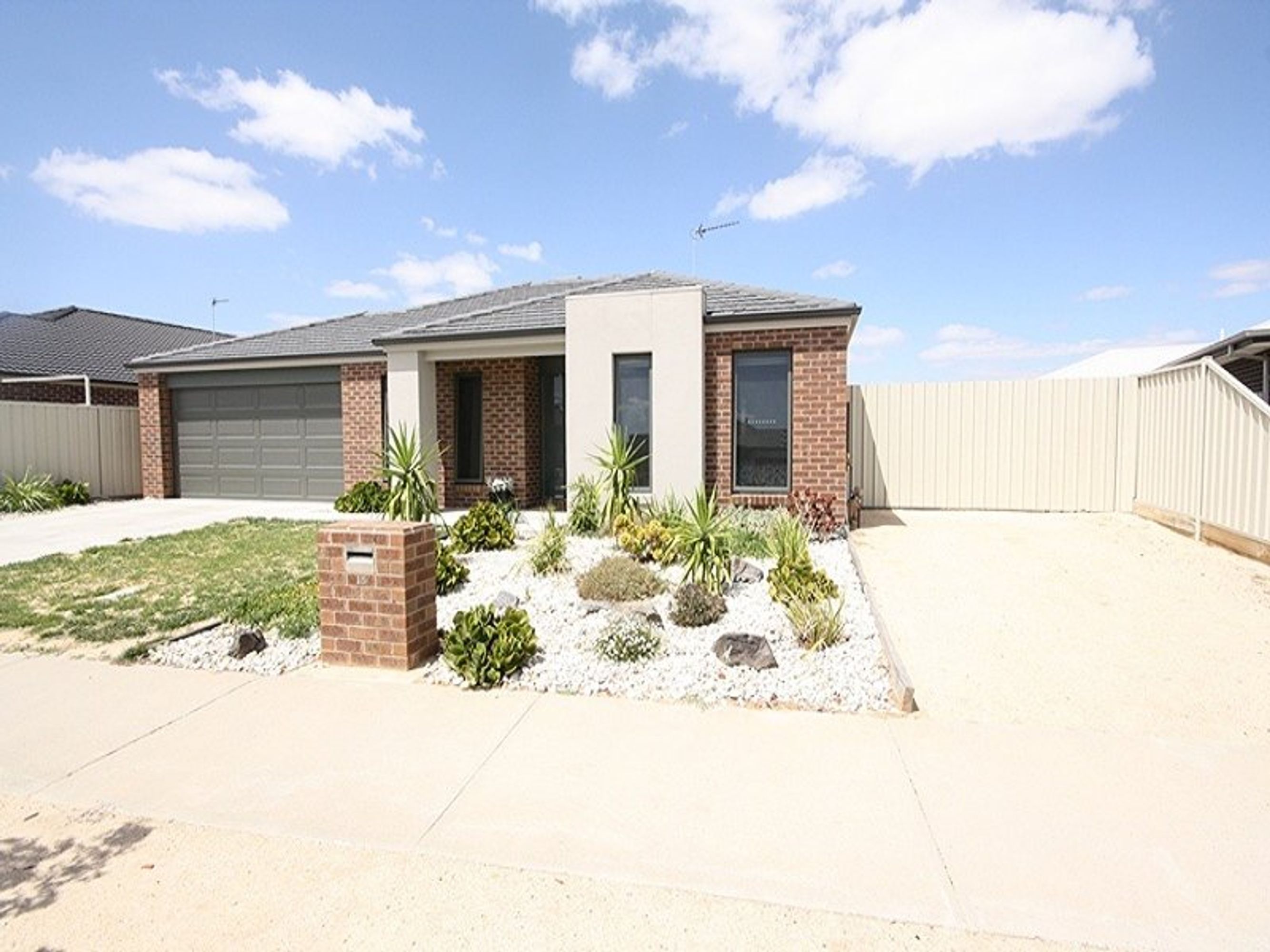 15 Thornley Street, Horsham VIC 3400, Horsham - Thumbnail 2