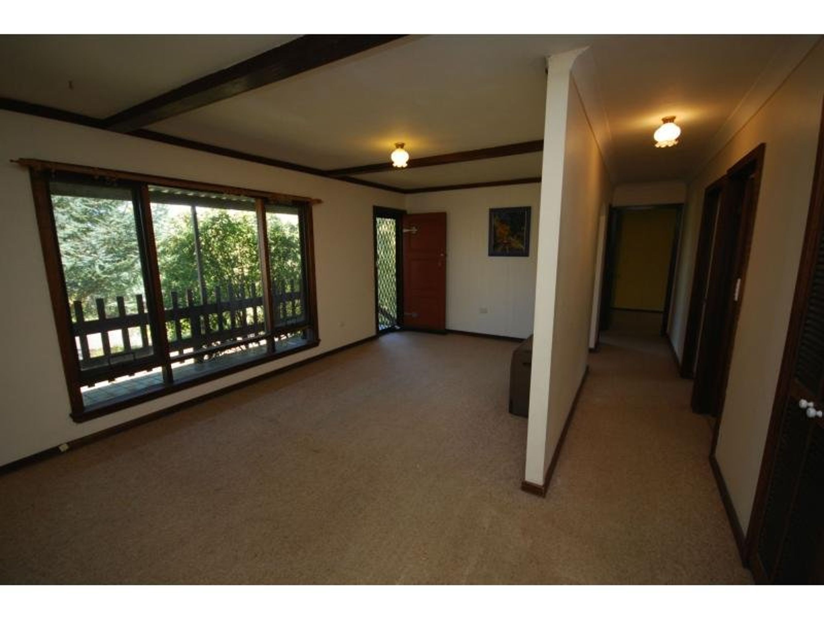 31 Cook Road, Wentworth Falls - Thumbnail 2