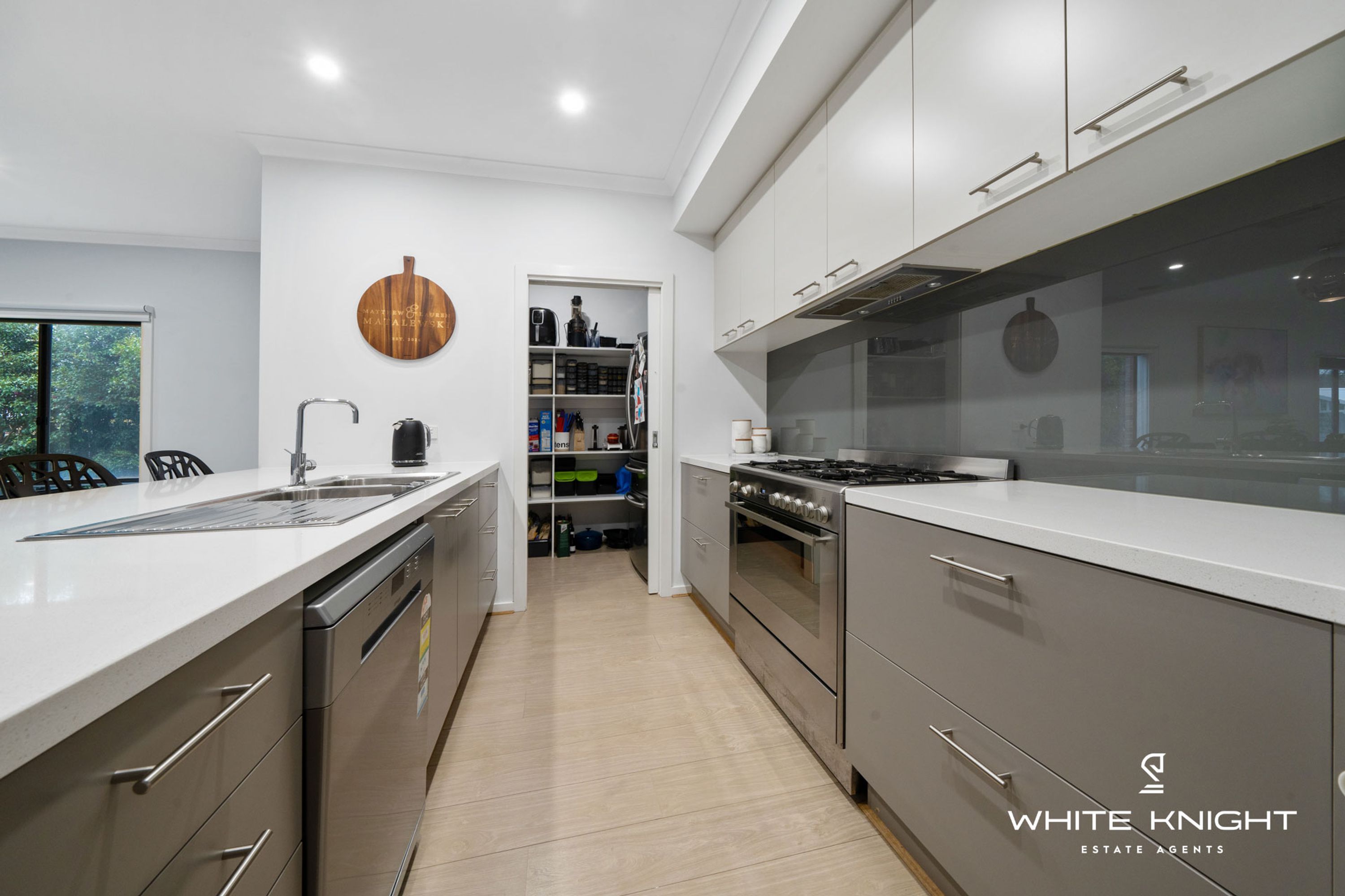 17 Murray Place, Taylors Hill VIC 3037, Taylors Hill - Thumbnail 4