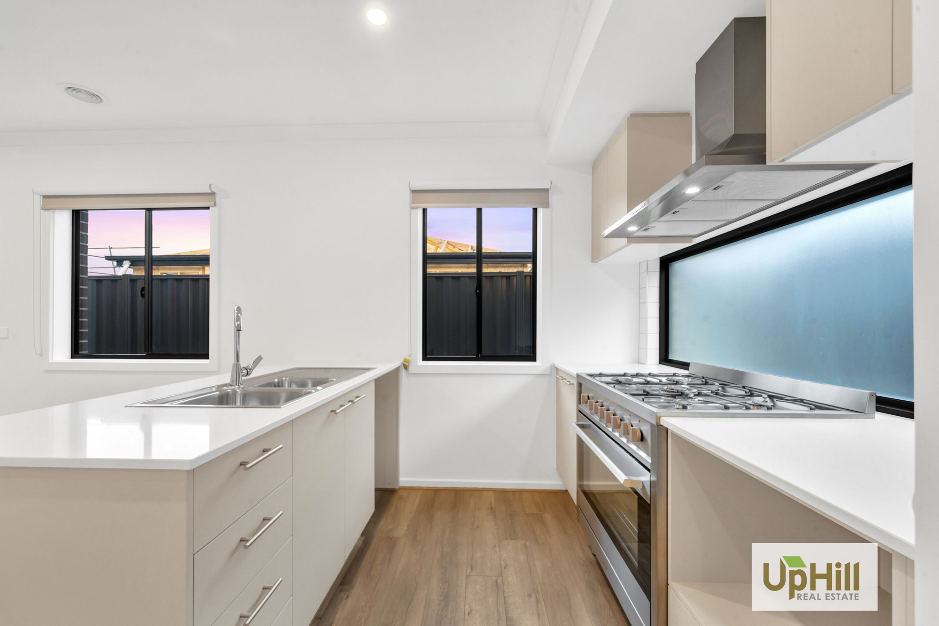 21 Shakeal Way, Clyde North - Thumbnail 3