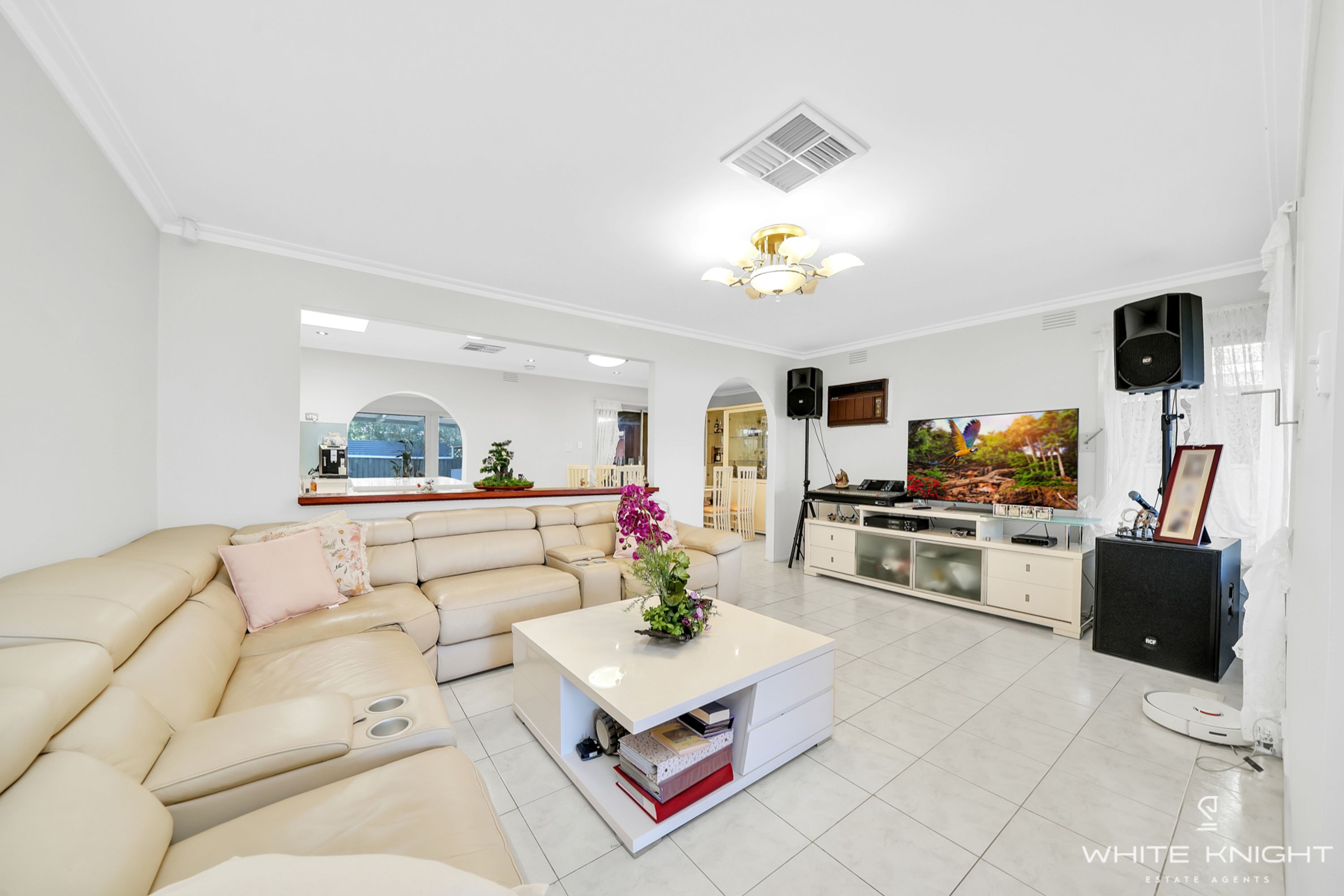 16 Chelmsford Crescent, St Albans VIC 3021, St Albans - Thumbnail 6