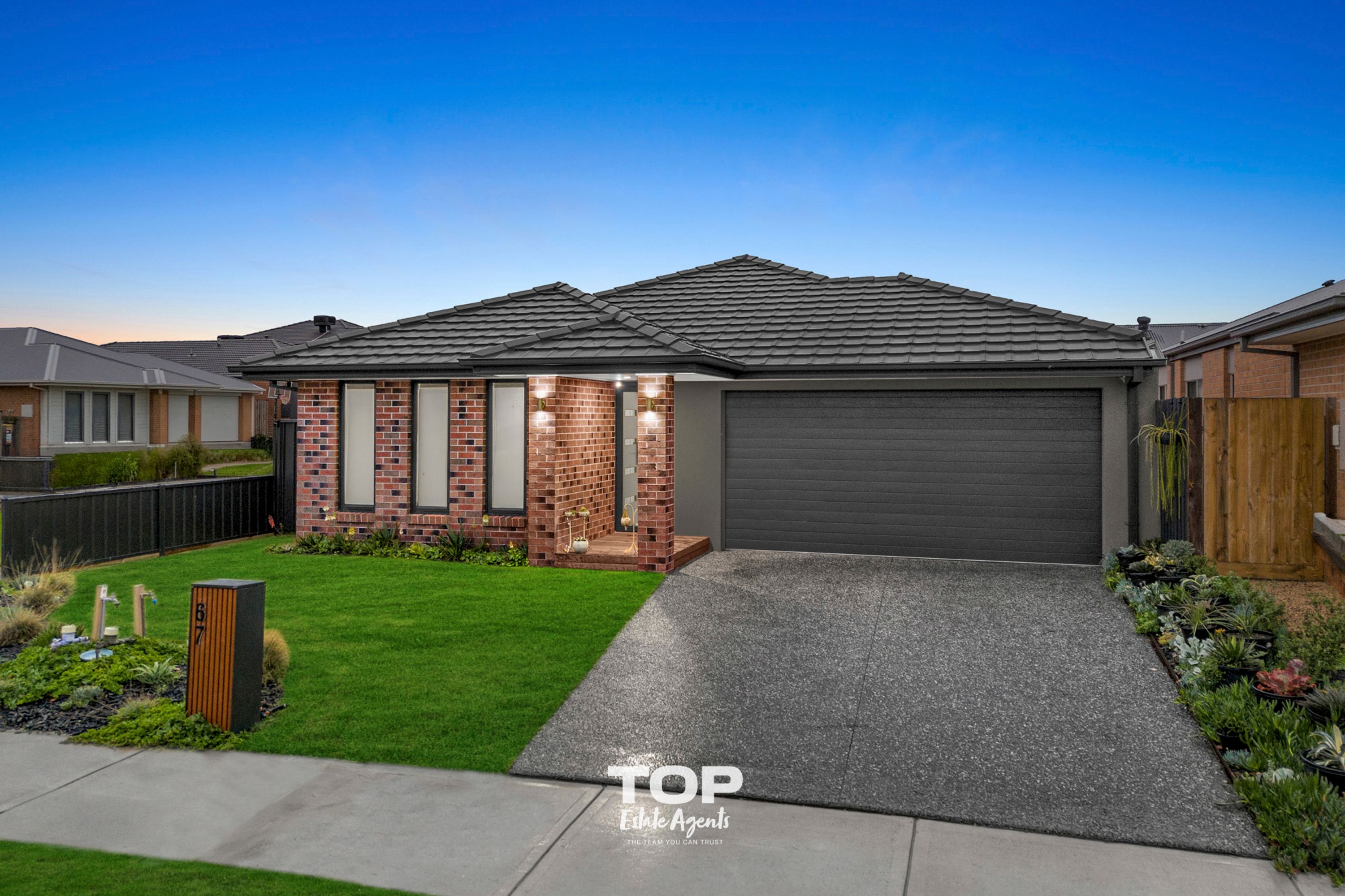 67 Guineas Street, Cranbourne East - Thumbnail 2