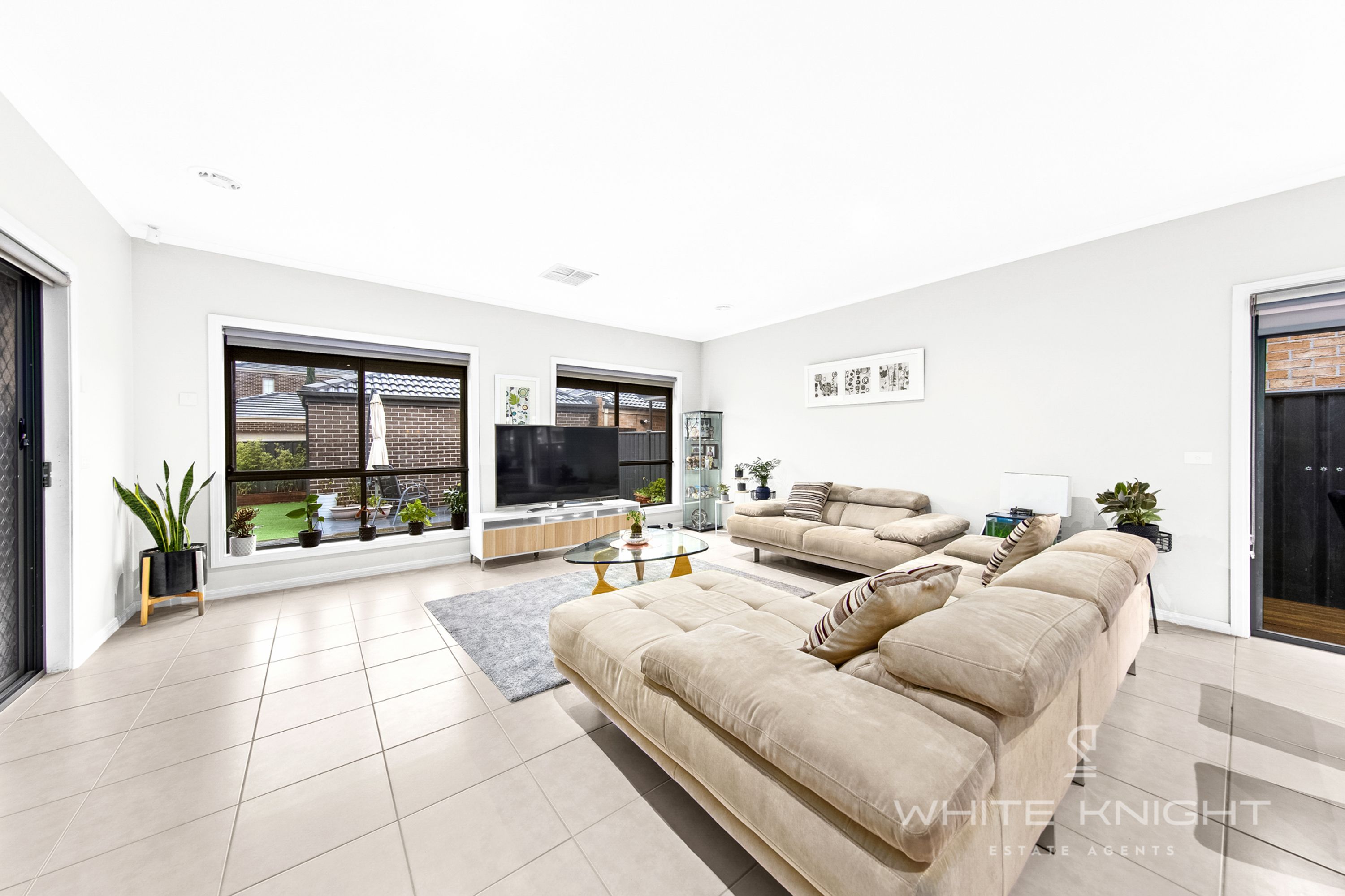 1 Litoria Walk, St Albans VIC 3021, St Albans - Thumbnail 6