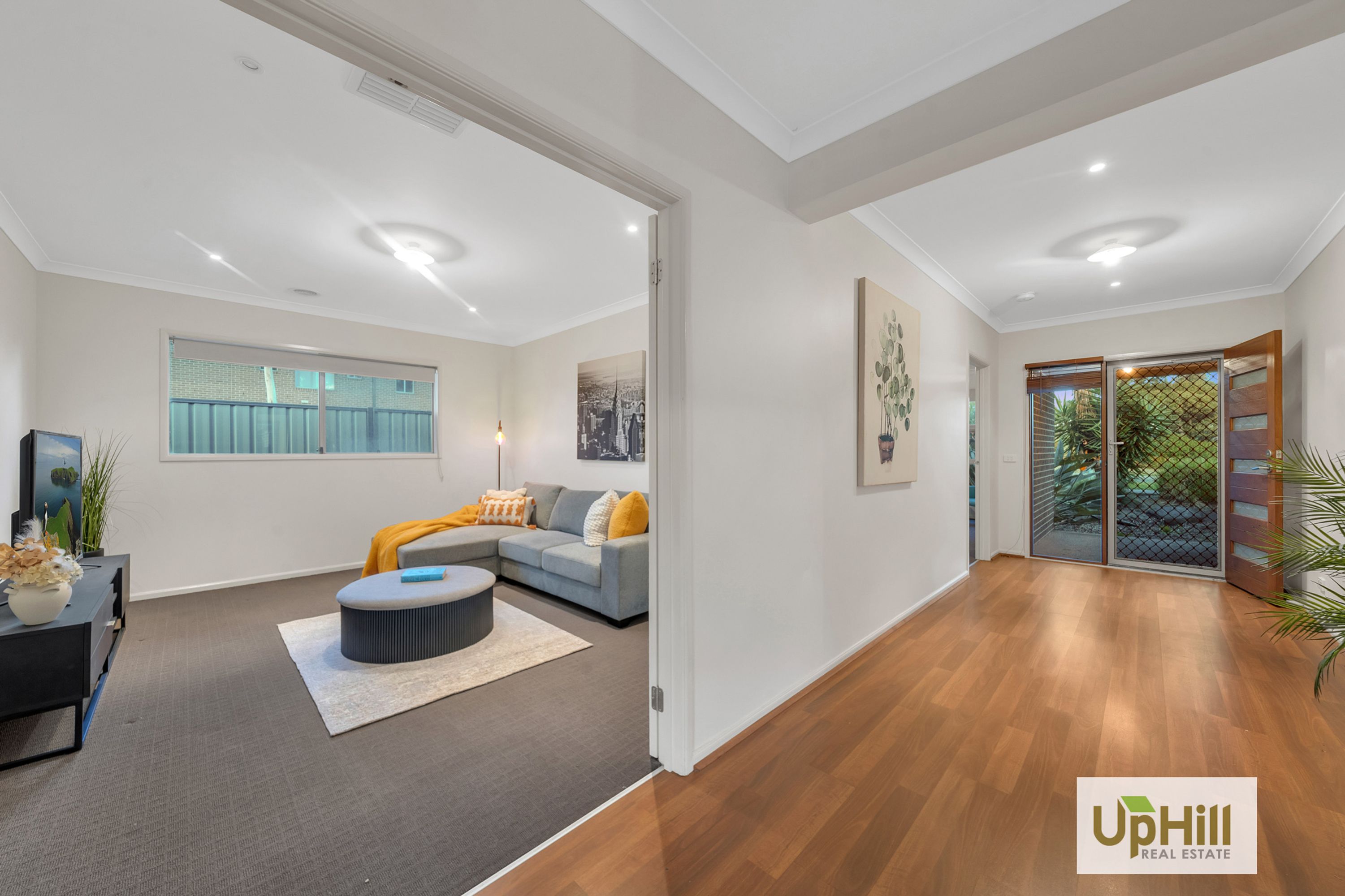 23 Hackney Circuit, Clyde North - Thumbnail 5