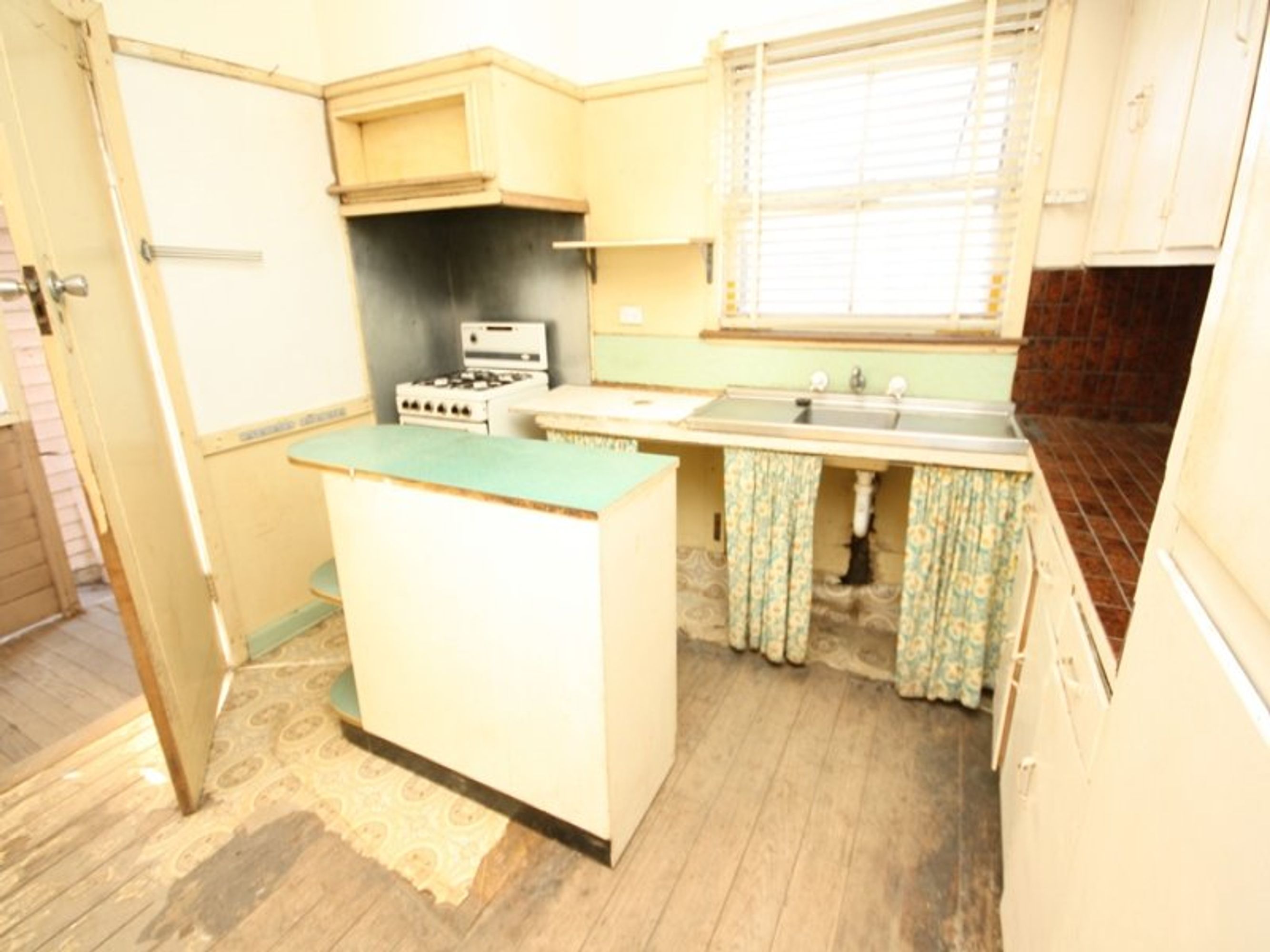 4 Philip Street, Horsham VIC 3400, Horsham - Thumbnail 3