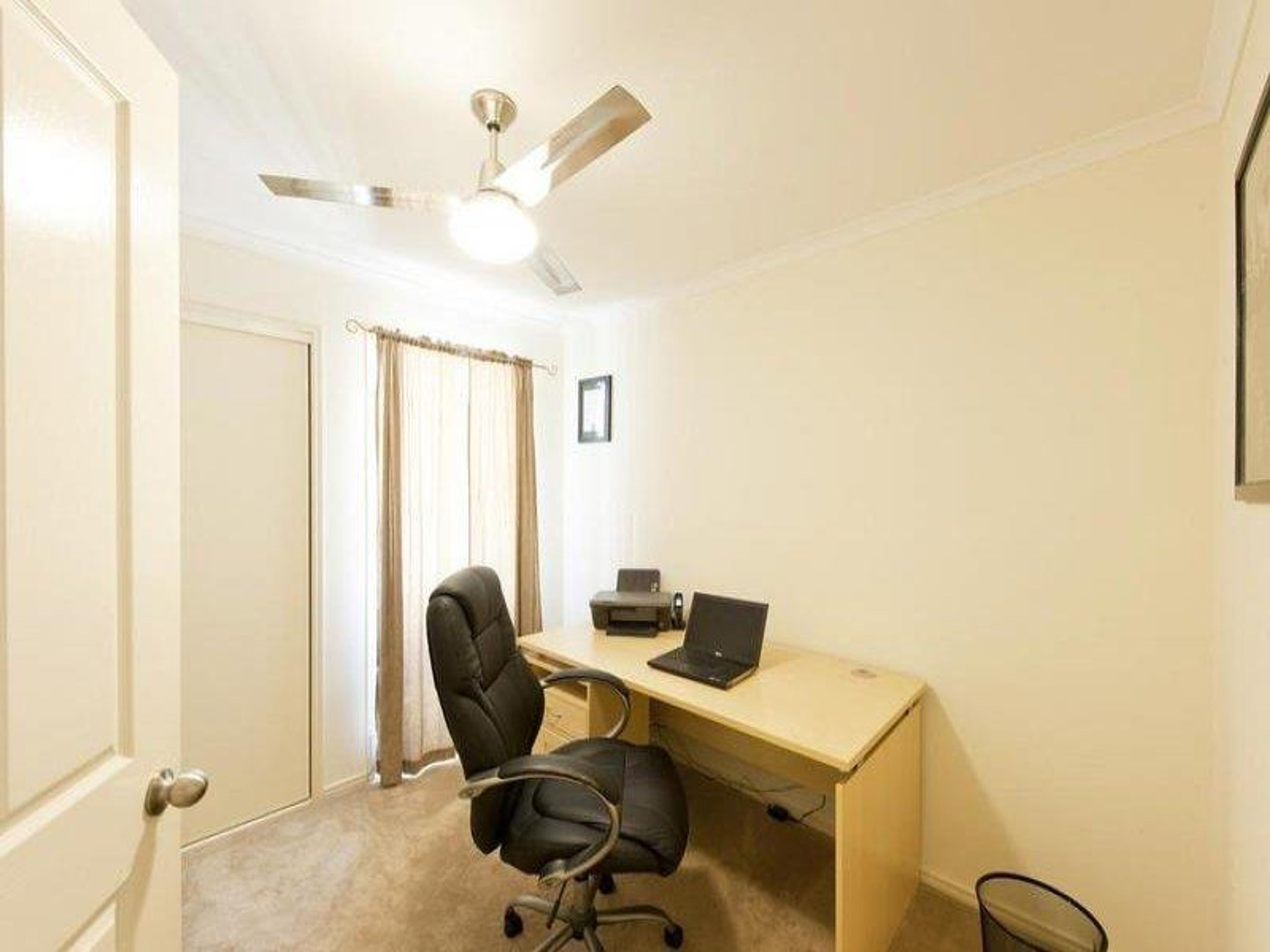 20 Daniels Close, Rushforth - Thumbnail 8