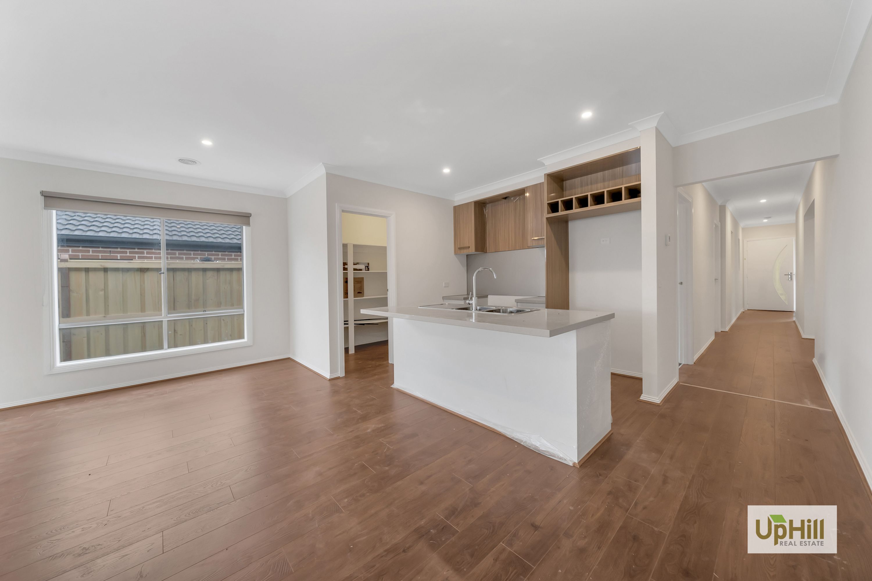 18 Gallant Drive, Clyde North - Thumbnail 6
