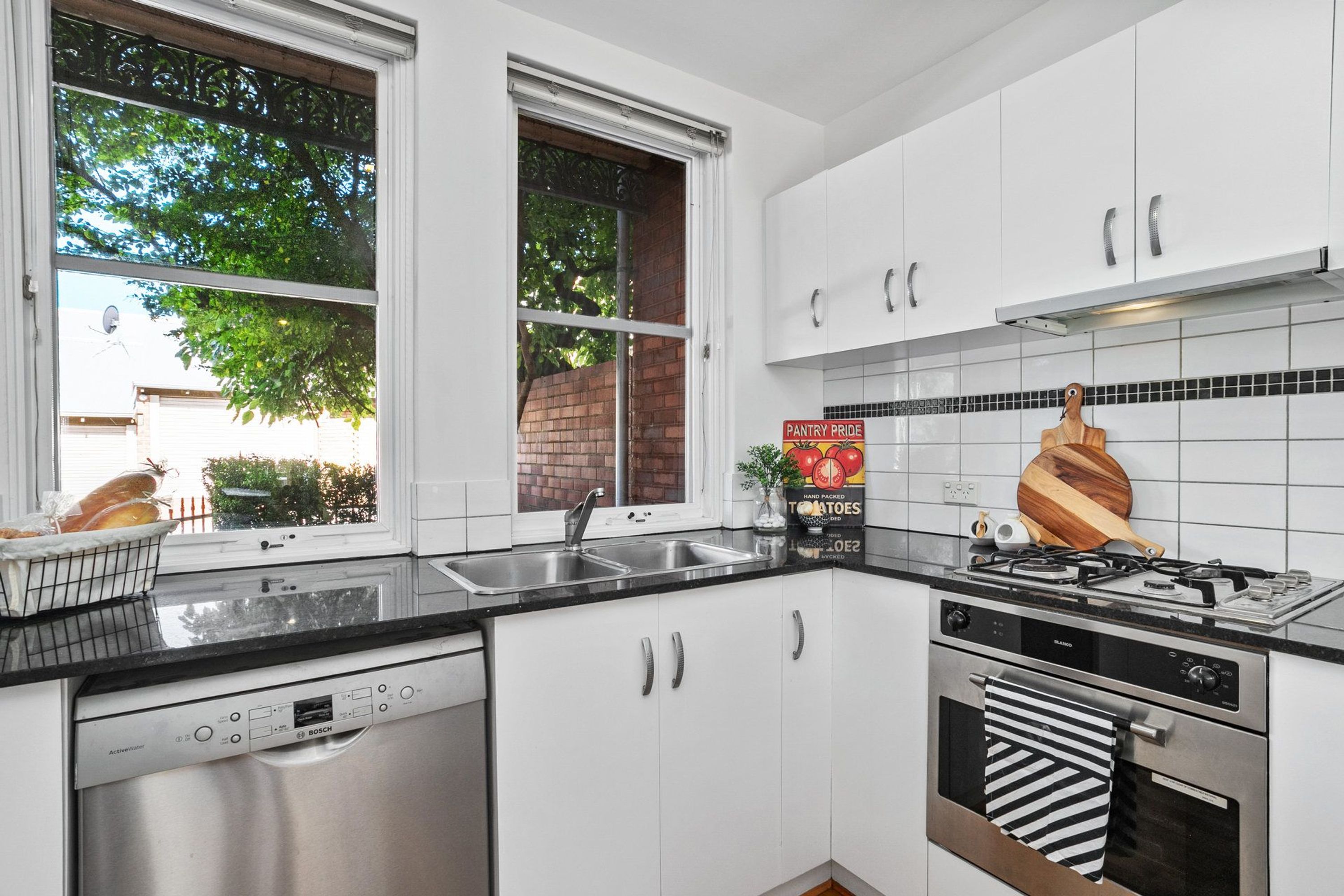 29 Raphael Street, Subiaco - Thumbnail 8