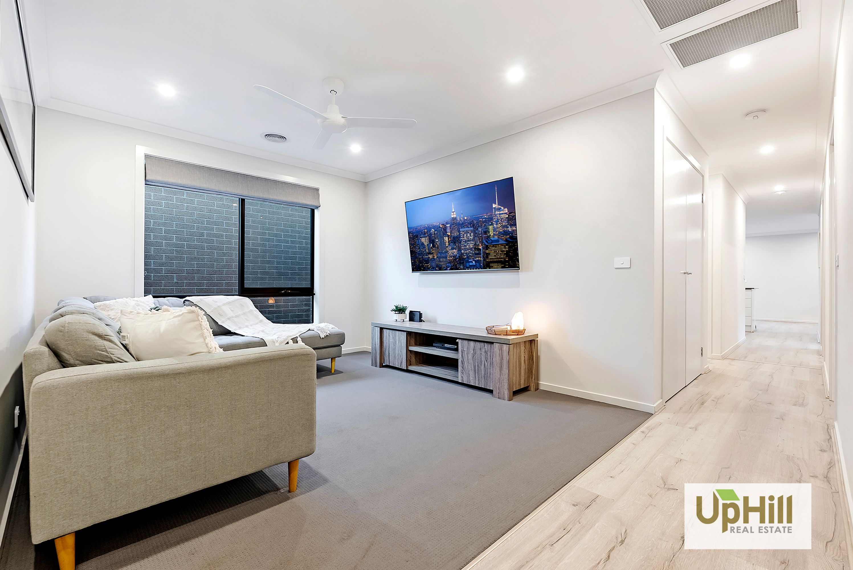 33 VERVE CIRCUIT, Cranbourne West - Thumbnail 4
