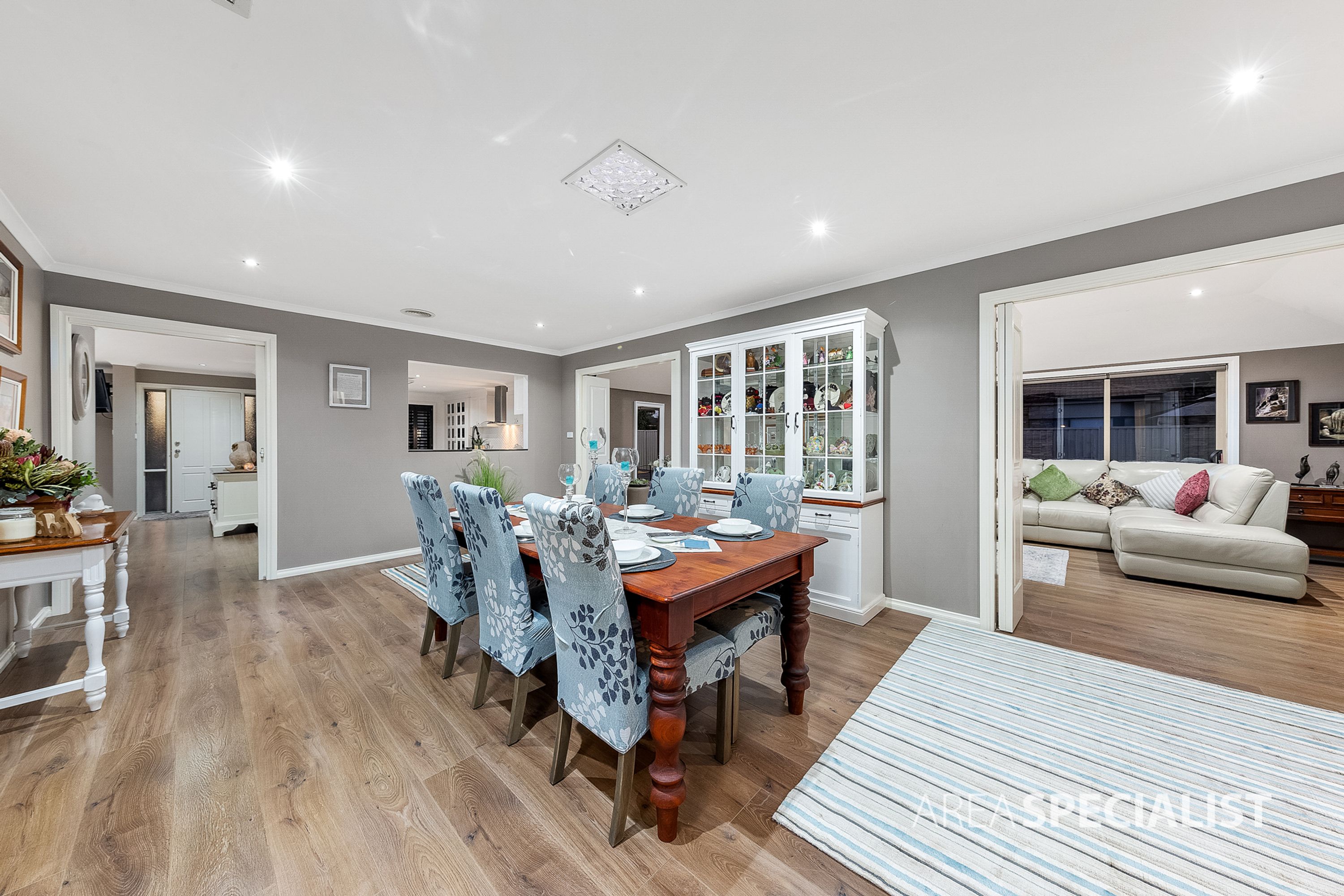 58 Naracoorte Drive, Caroline Springs VIC 3023, Caroline Springs - Thumbnail 5