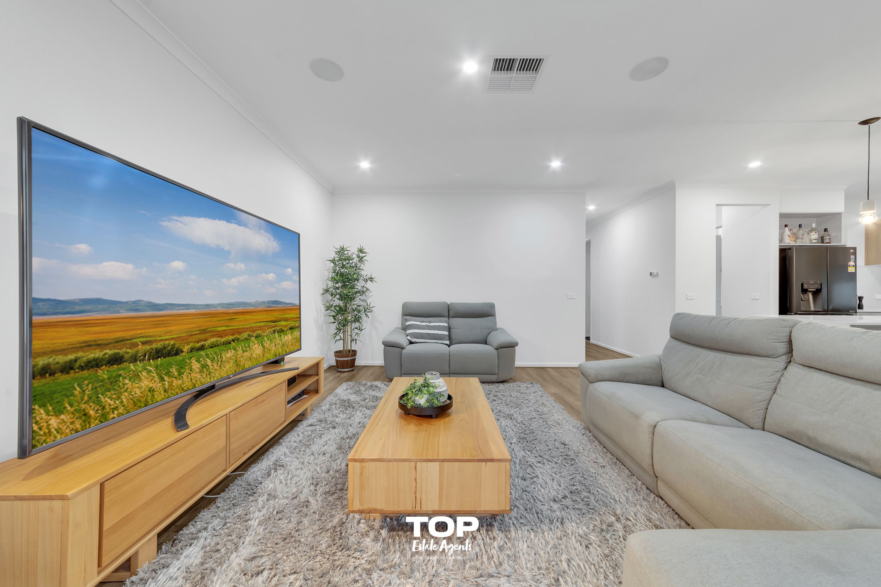 90 Moxham Drive, Clyde North - Thumbnail 6