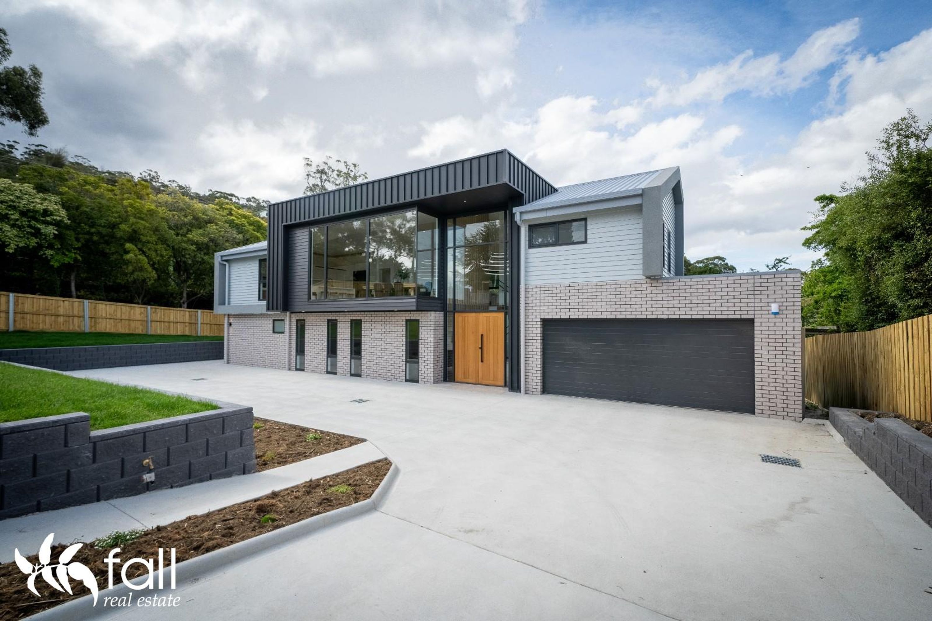 2 Belhaven Avenue, Taroona - Image 1