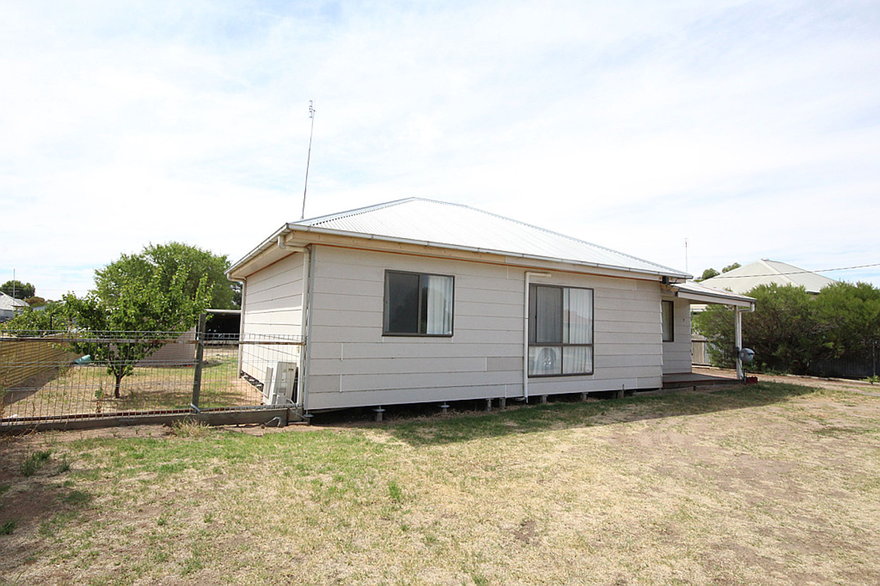 7 Normanby Street, Dimboola, VIC 3414, Dimboola - Thumbnail 2