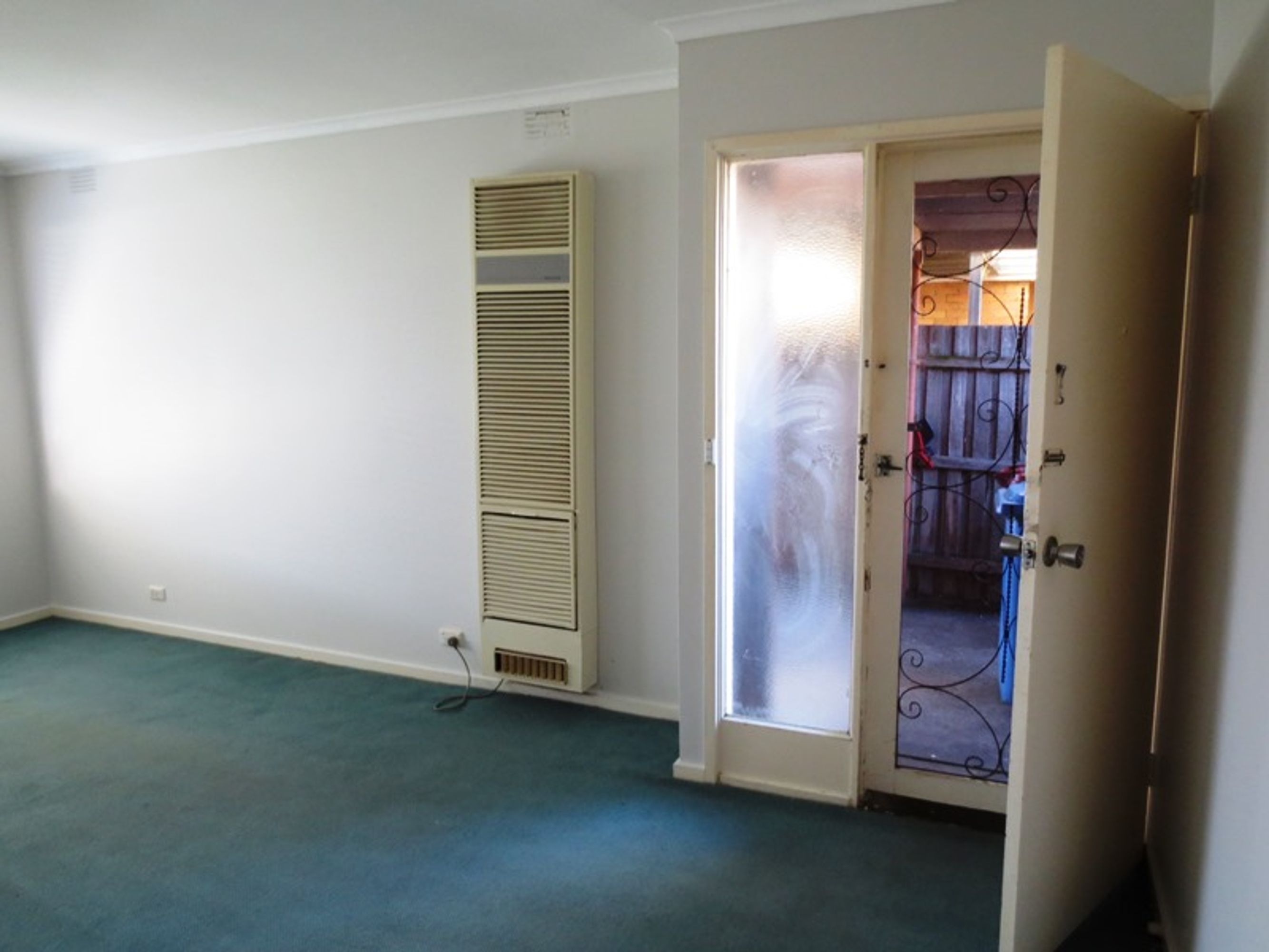 1/94 Regent Avenue, Springvale - Thumbnail 3