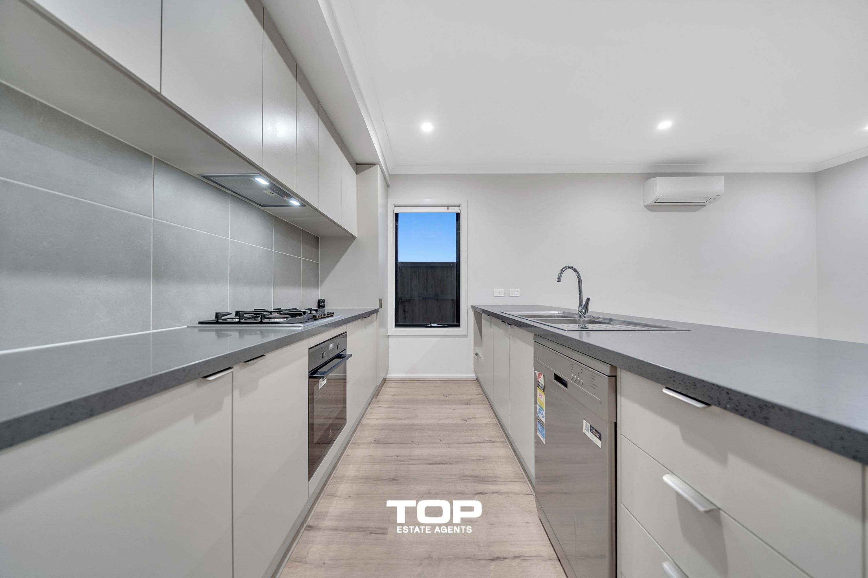 14 Rhumerie Close, Clyde North - Thumbnail 4