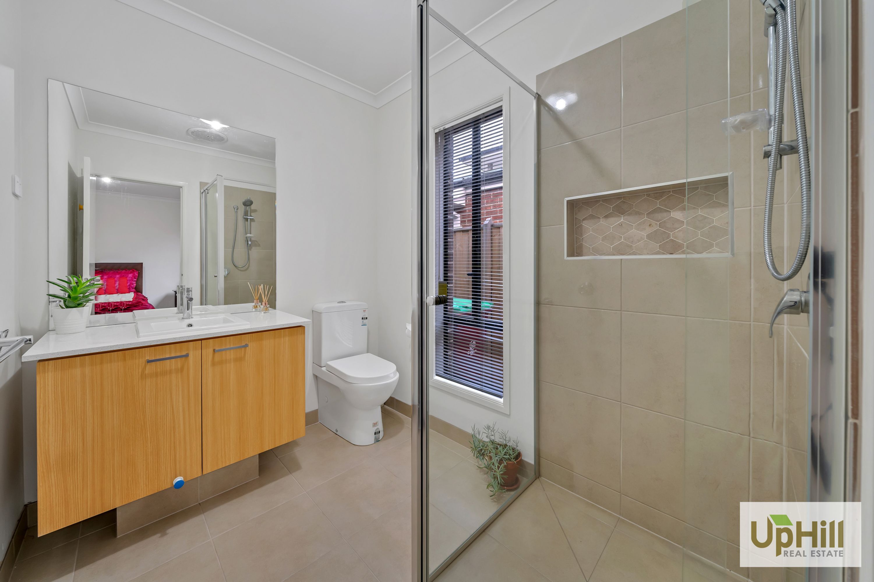 14 LANCELOT AVENUE, Clyde - Thumbnail 5