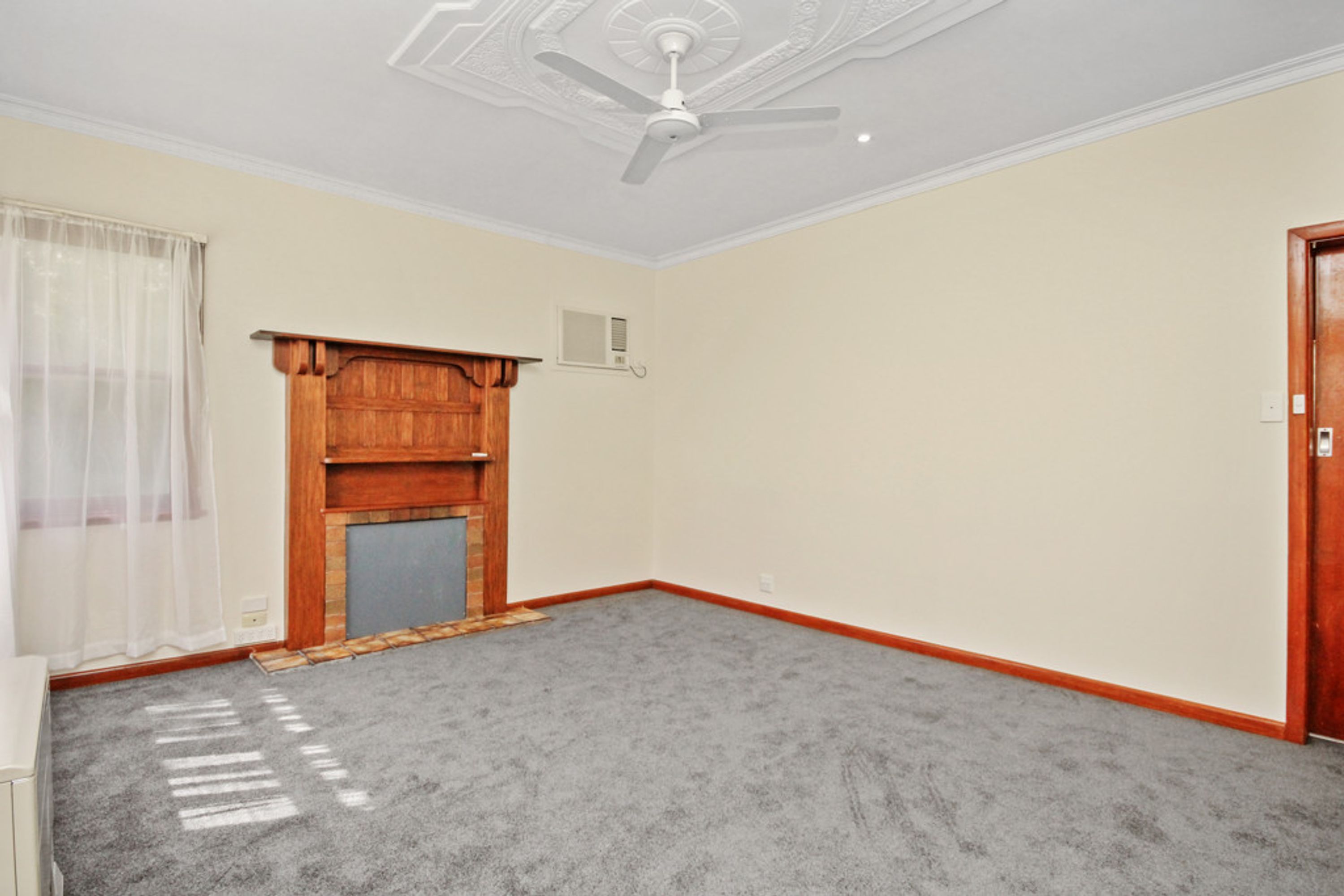 20 Valentine Avenue, Horsham VIC 3400, Horsham - Thumbnail 3