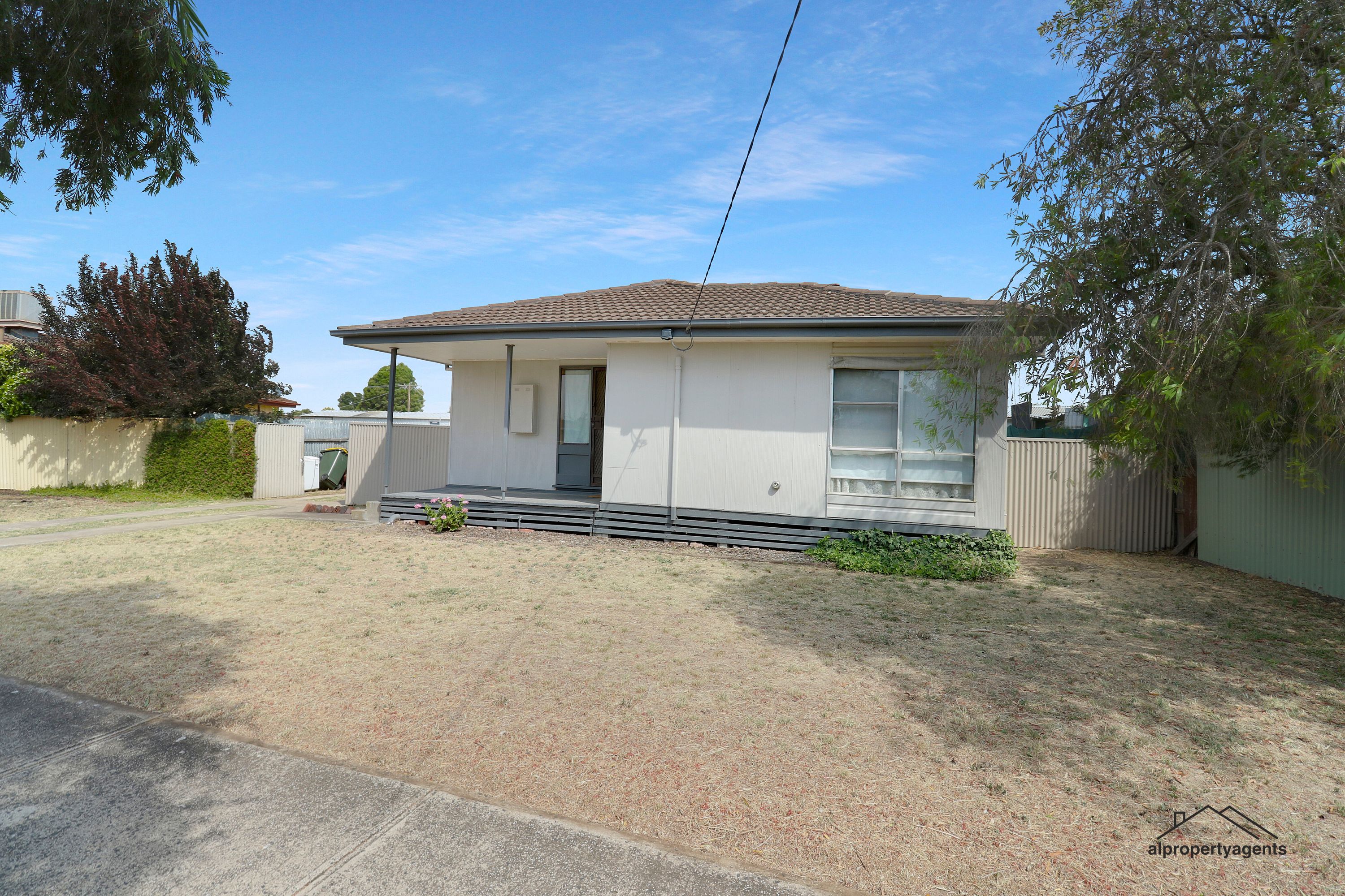 13 Shirley Street, Horsham VIC 3400, Horsham - Thumbnail 2