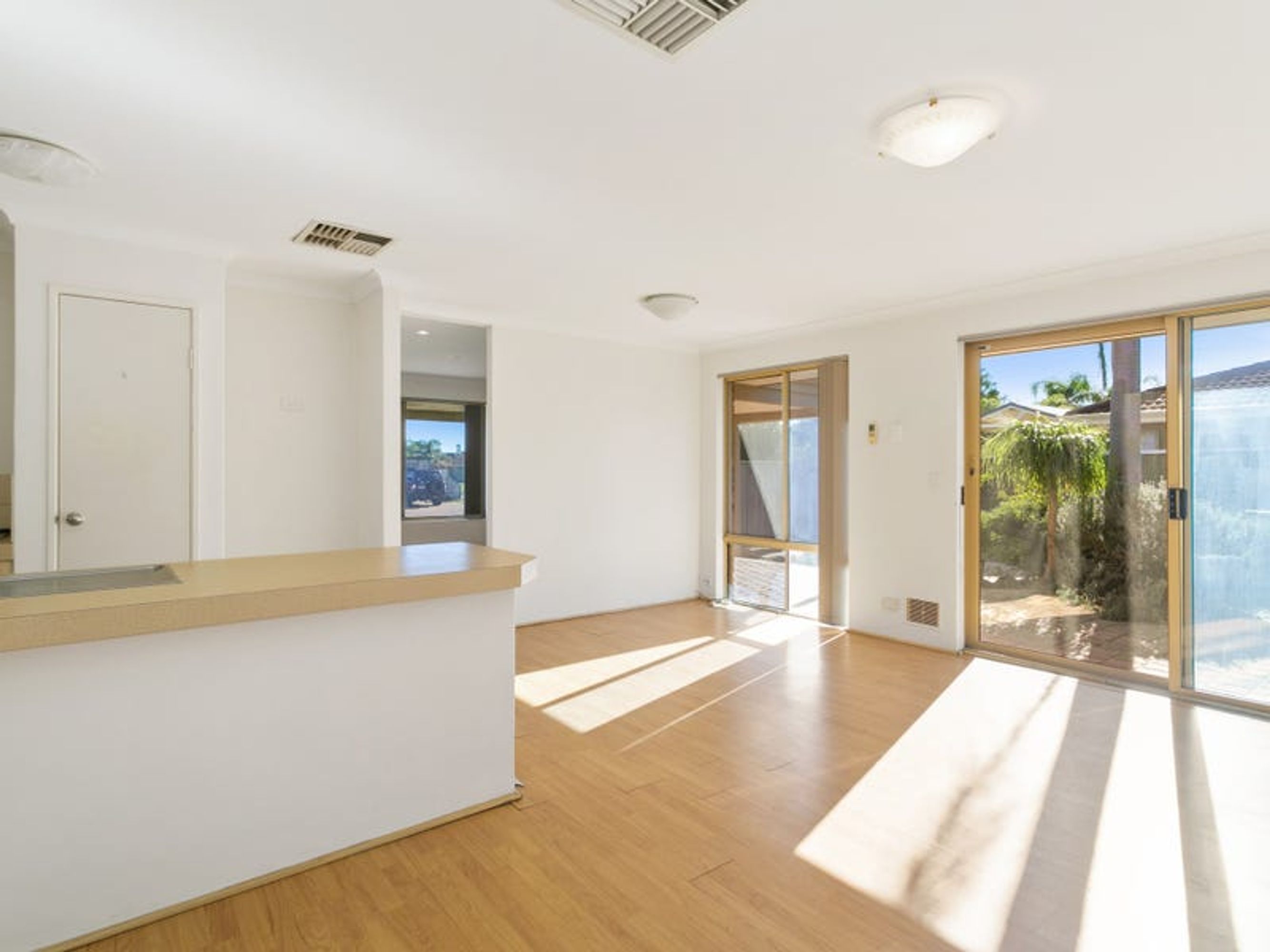 13 Bridal Crescent, Kenwick - Thumbnail 5
