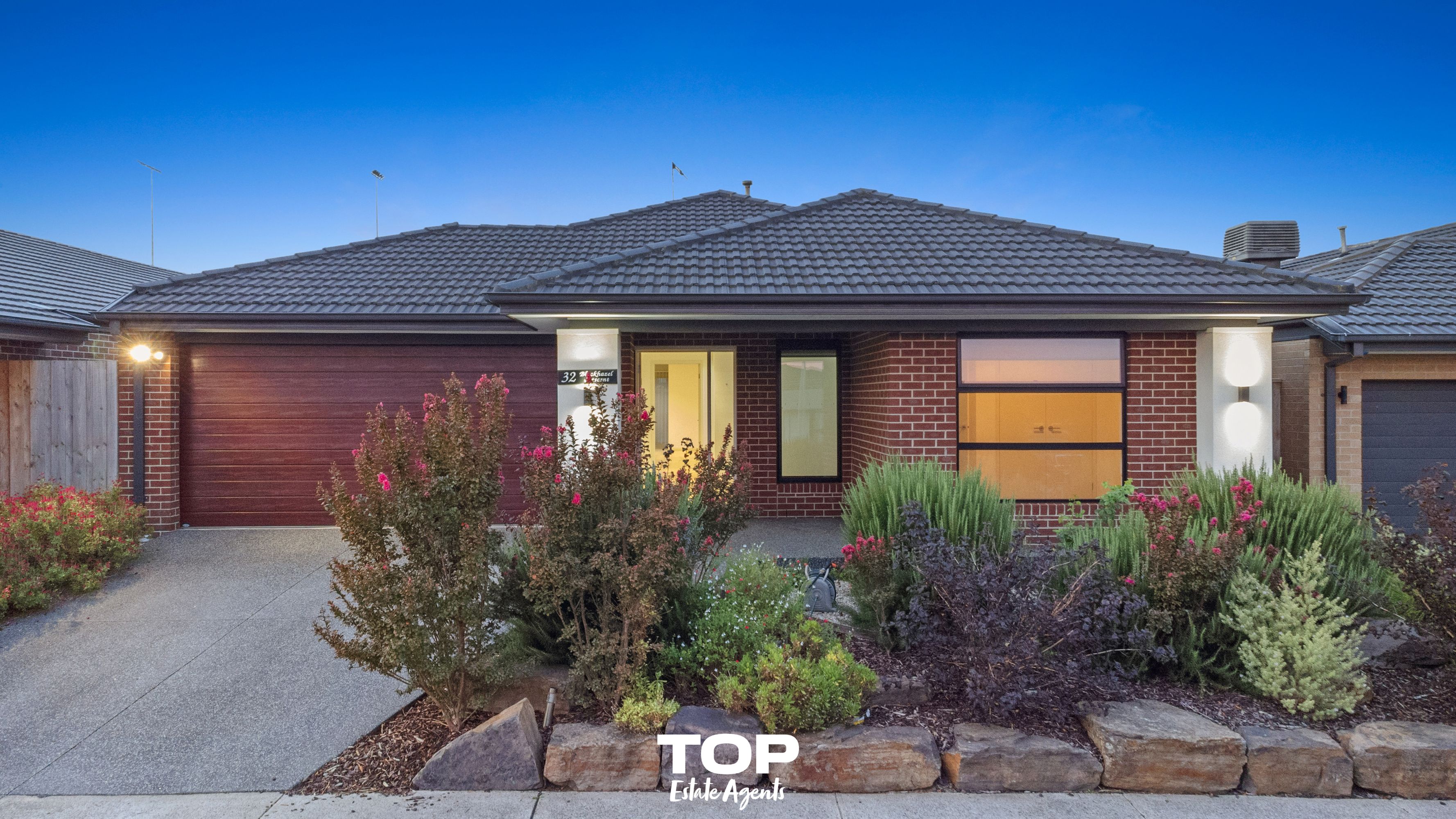 32 Blackhazel Crescent, Clyde North - Image 1