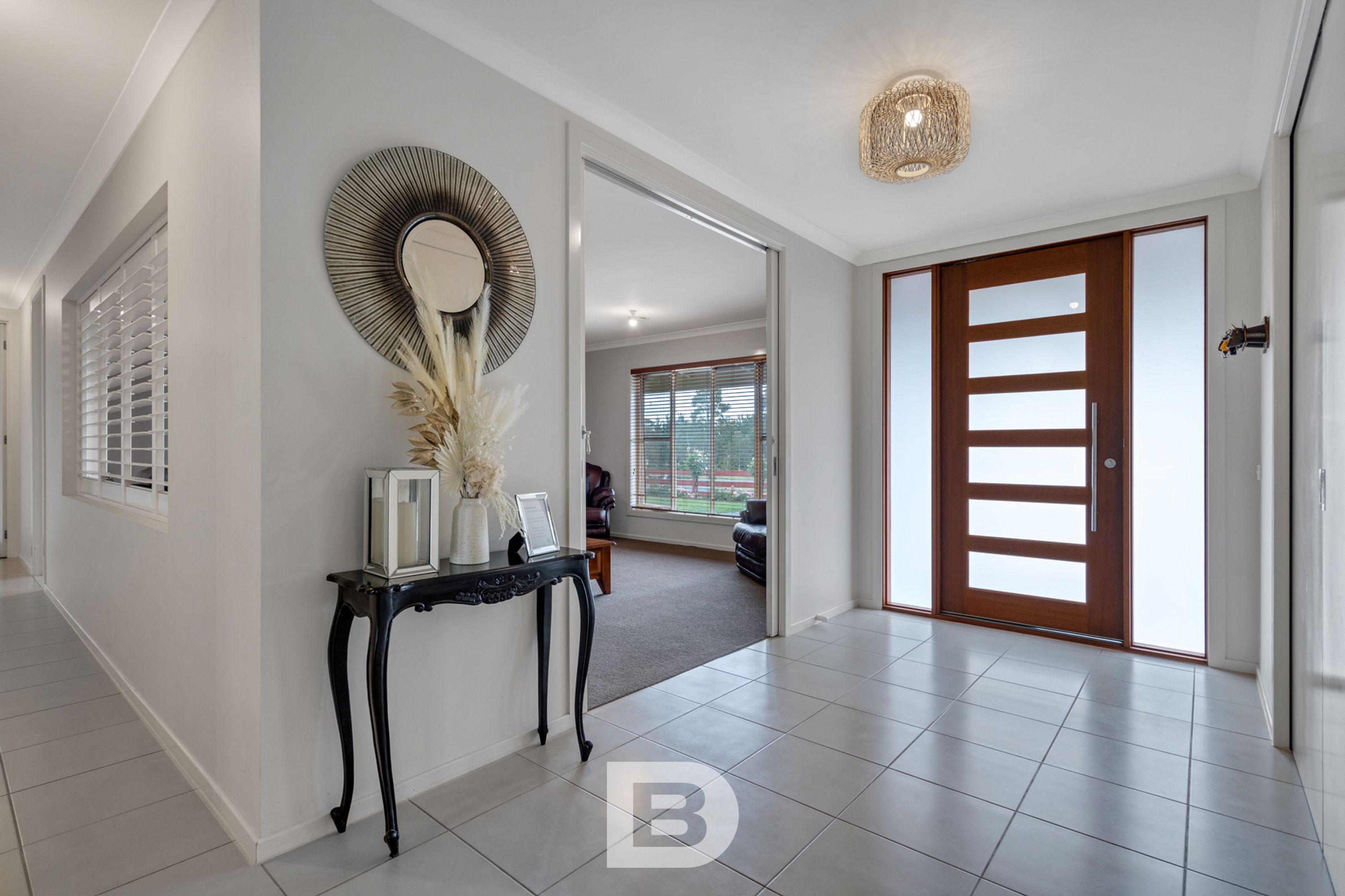 9 The Rise, Sunbury - Thumbnail 2
