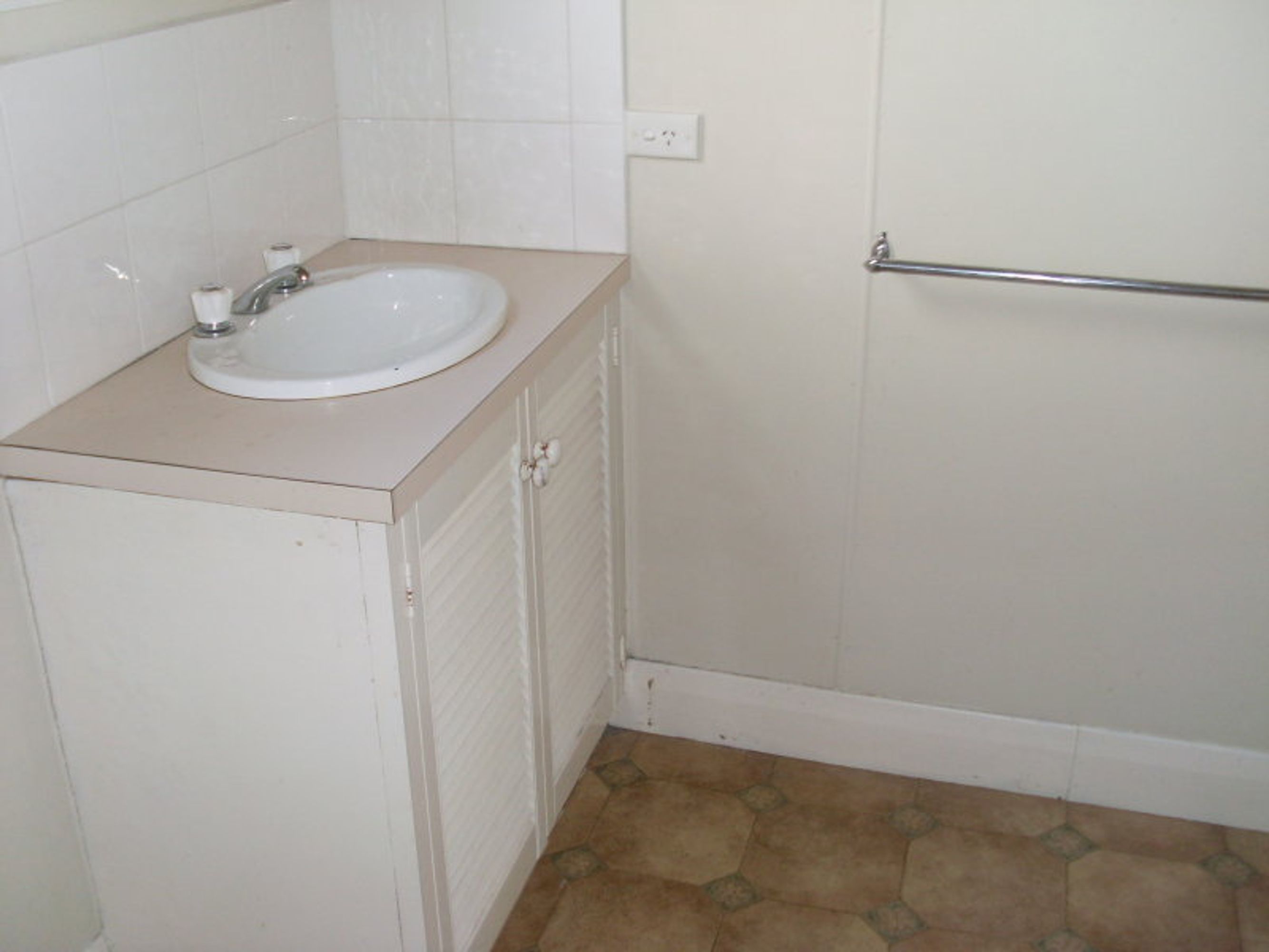 3 Wilson Street, Horsham VIC 3400, Horsham - Thumbnail 6