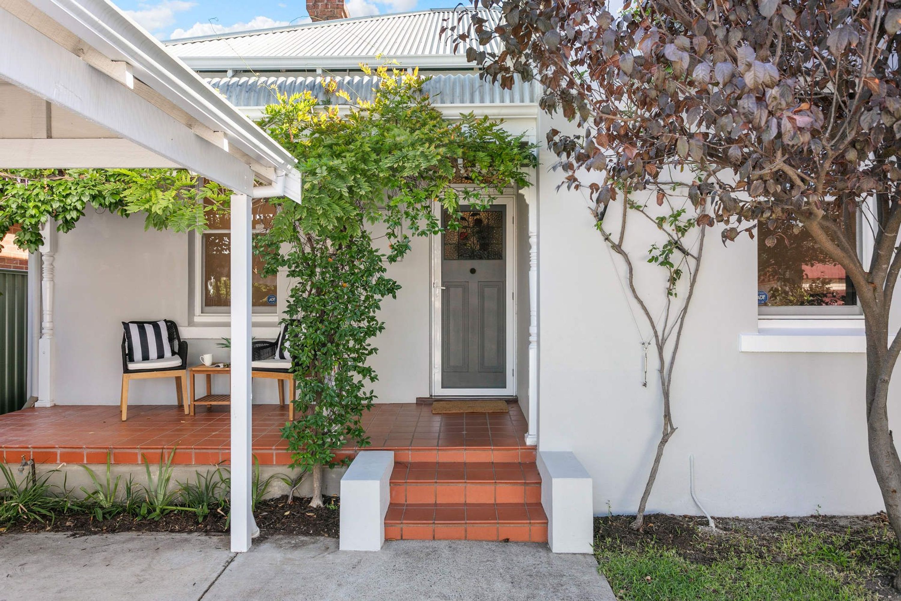 19 Daphne Street, North Perth - Thumbnail 2
