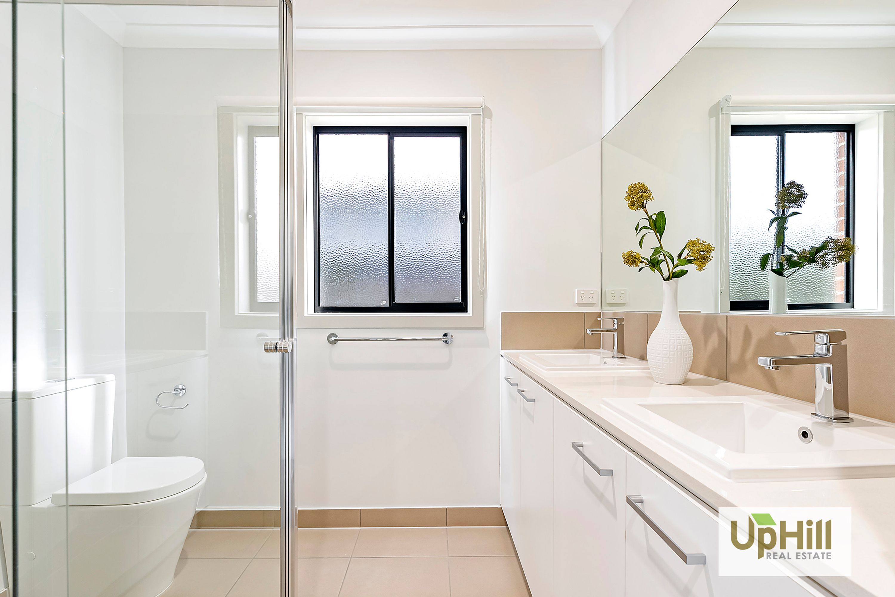 70 Flowerbloom Crescent, Clyde North - Thumbnail 3