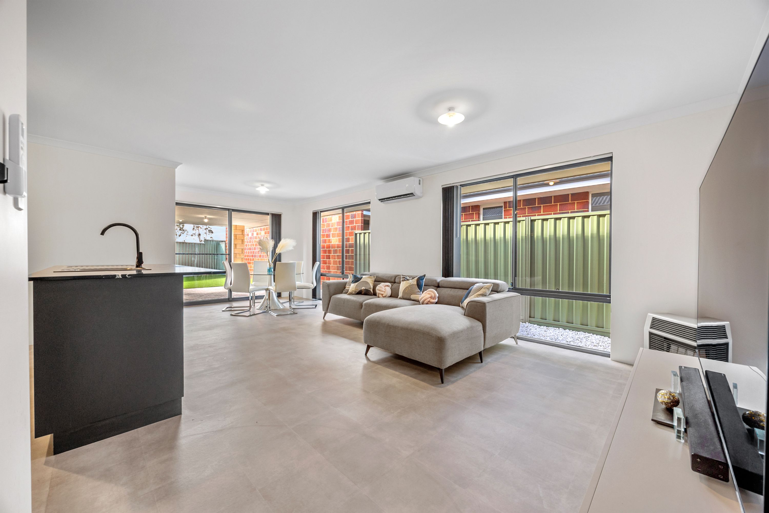 20 Stonecrop Crescent, Henley Brook - Thumbnail 8