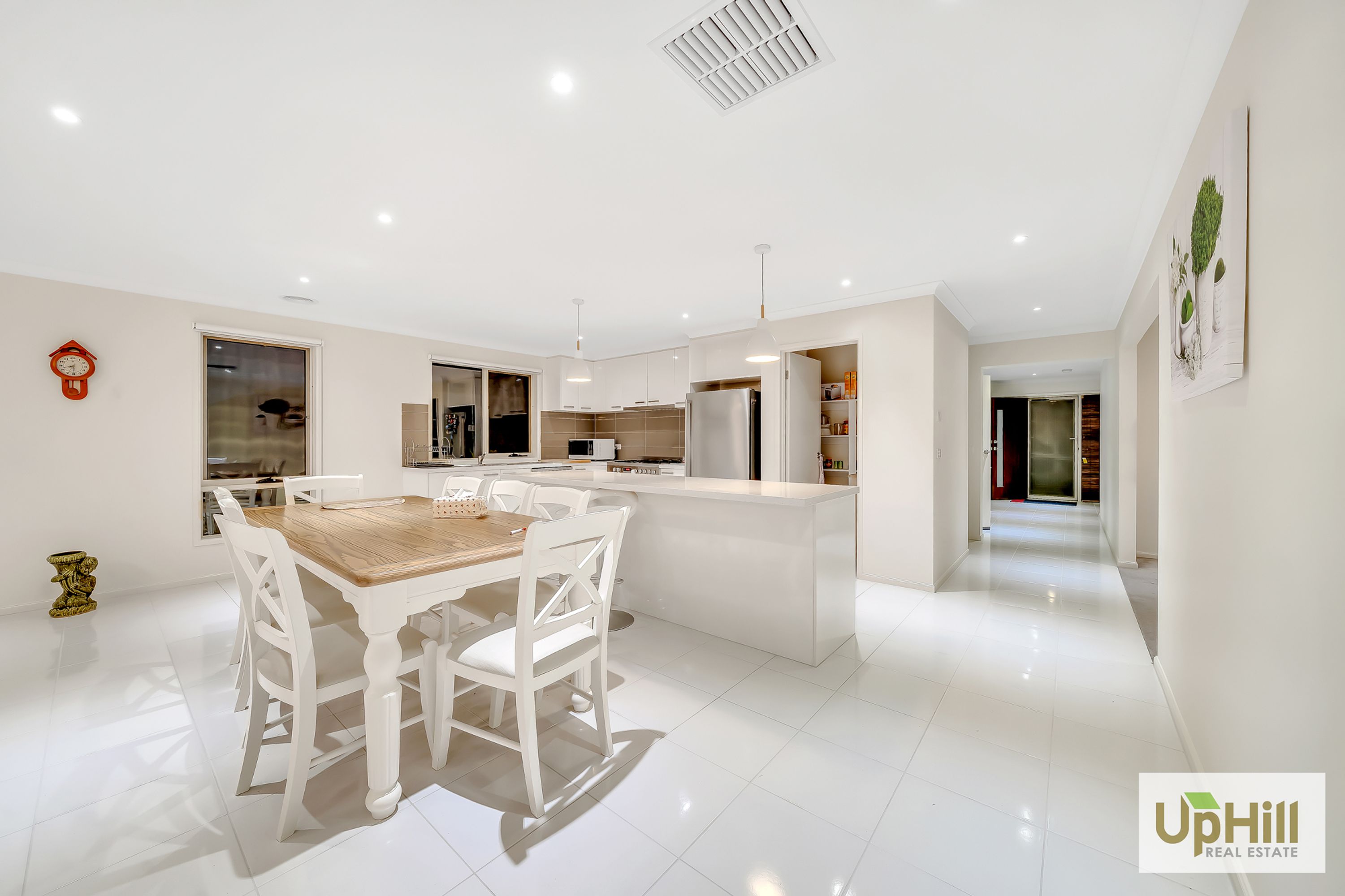 18 RIVERSTONE BLVD, Clyde North - Thumbnail 7