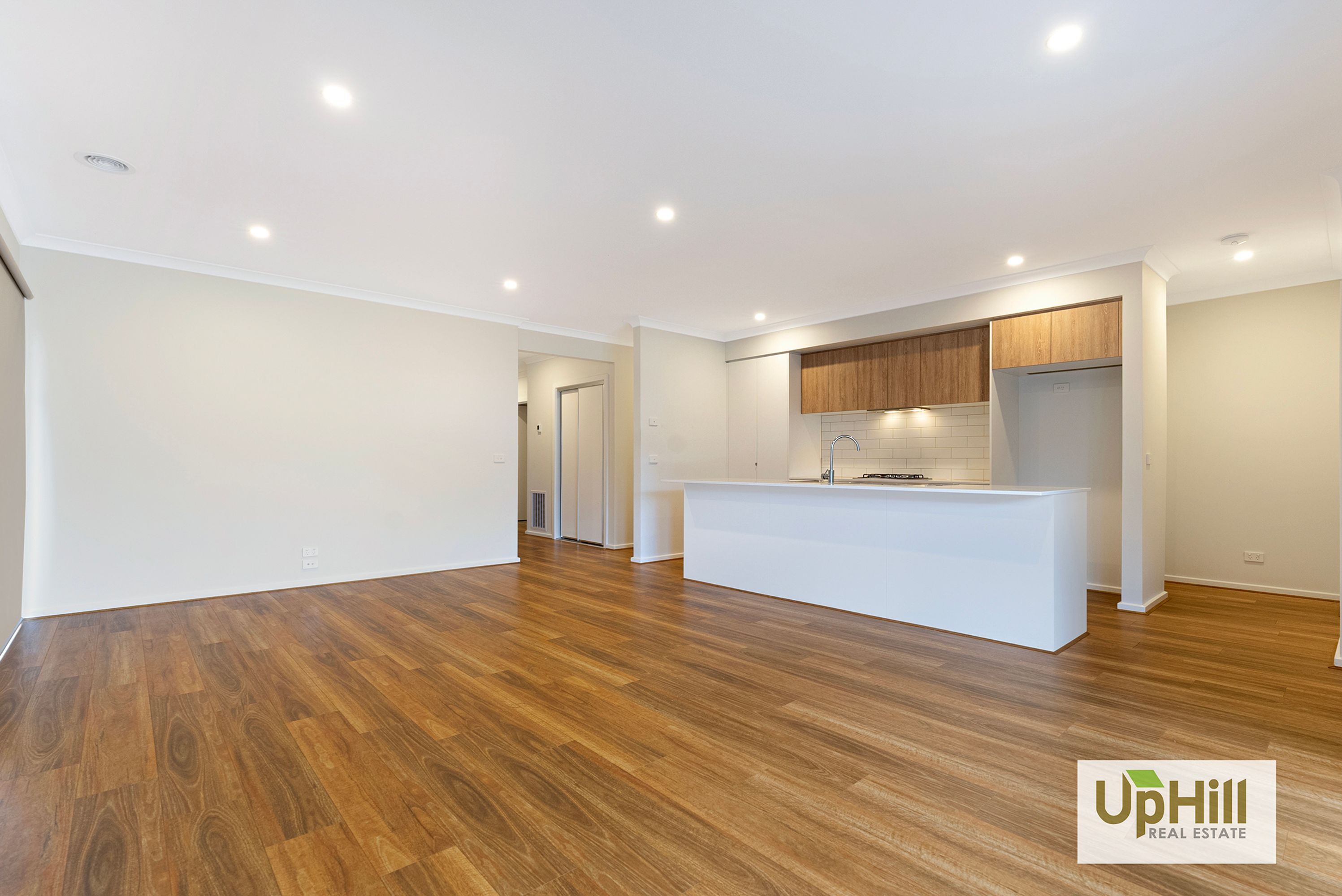 20 Croft Dr, Clyde North - Thumbnail 3