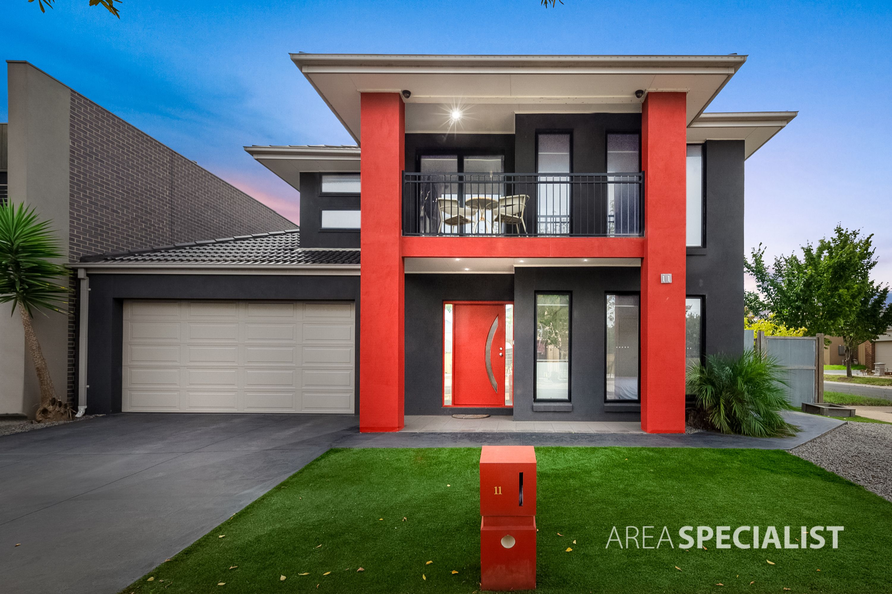 11 Tatterson Way, Caroline Springs VIC 3023, Caroline Springs - Thumbnail 2