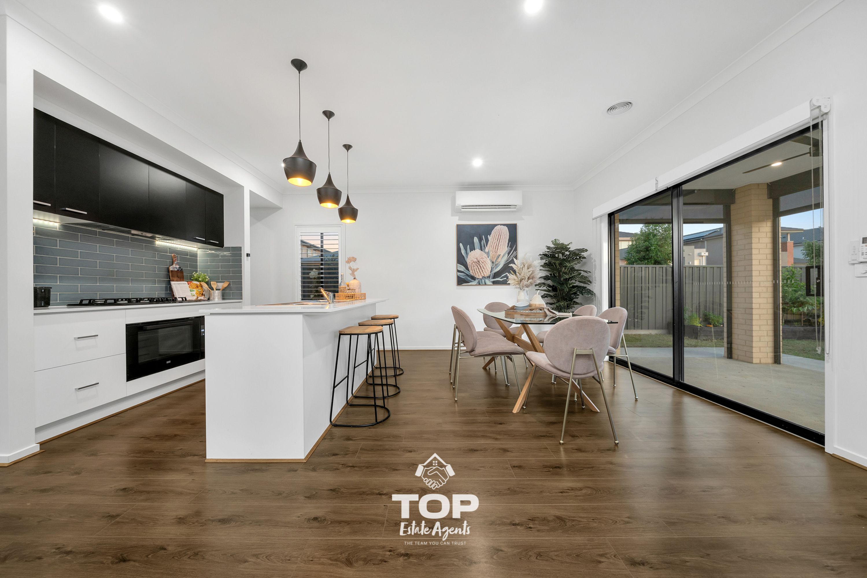28 Evica Road, Clyde North - Thumbnail 6