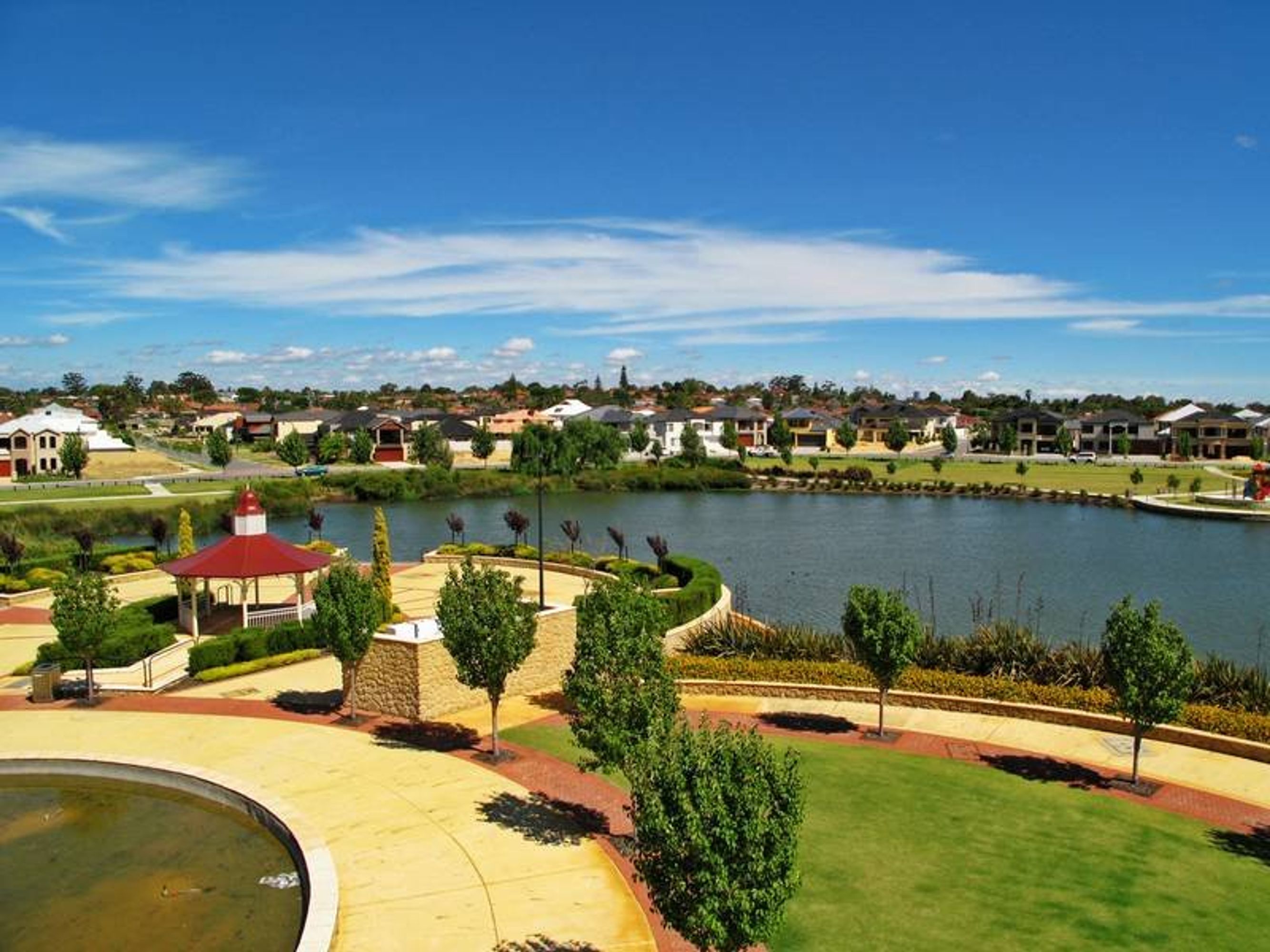 2 Litton Close, Stirling - Thumbnail 4