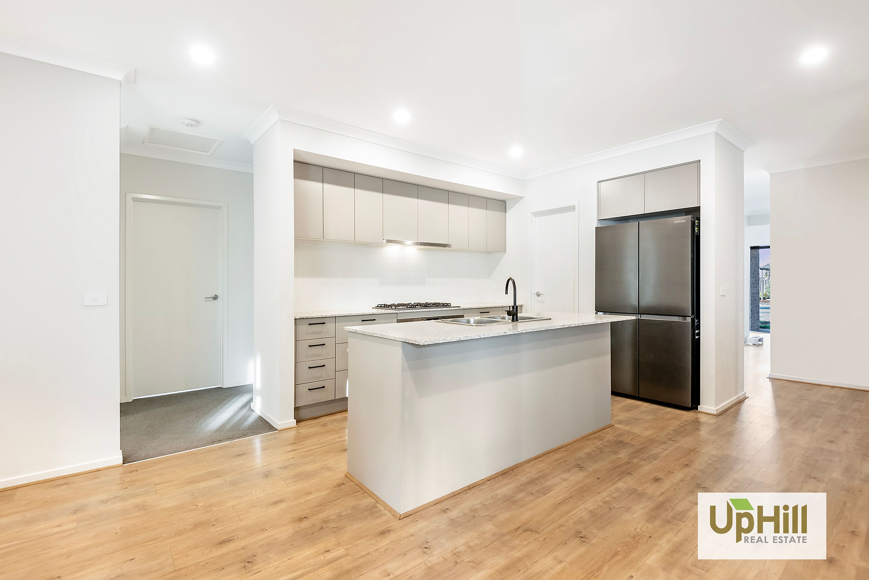 79 Athenaeum Avenue, Clyde North - Thumbnail 6